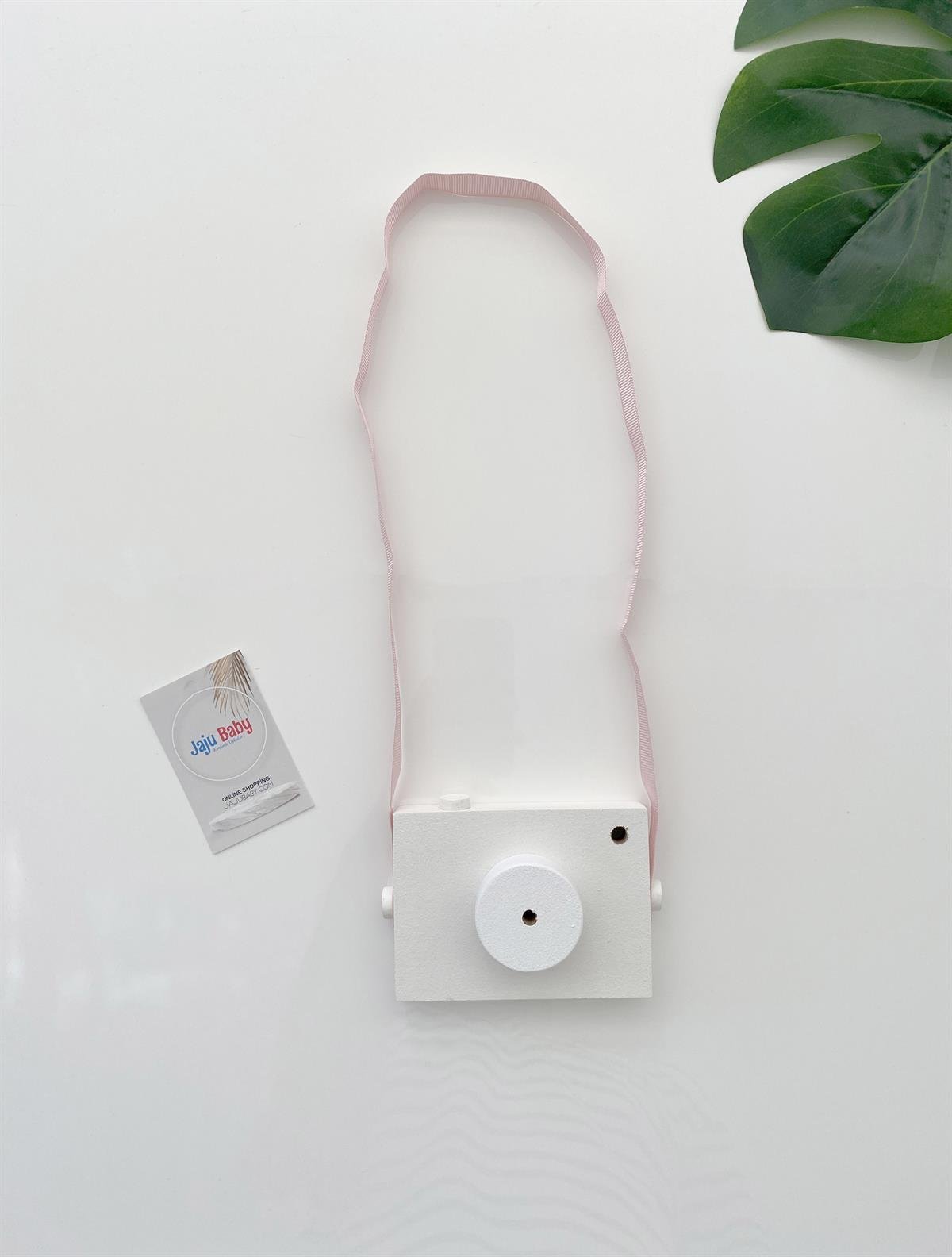 Jaju Baby Pembe Askılı Ahşap Oyuncak Fotoğraf Makinesi