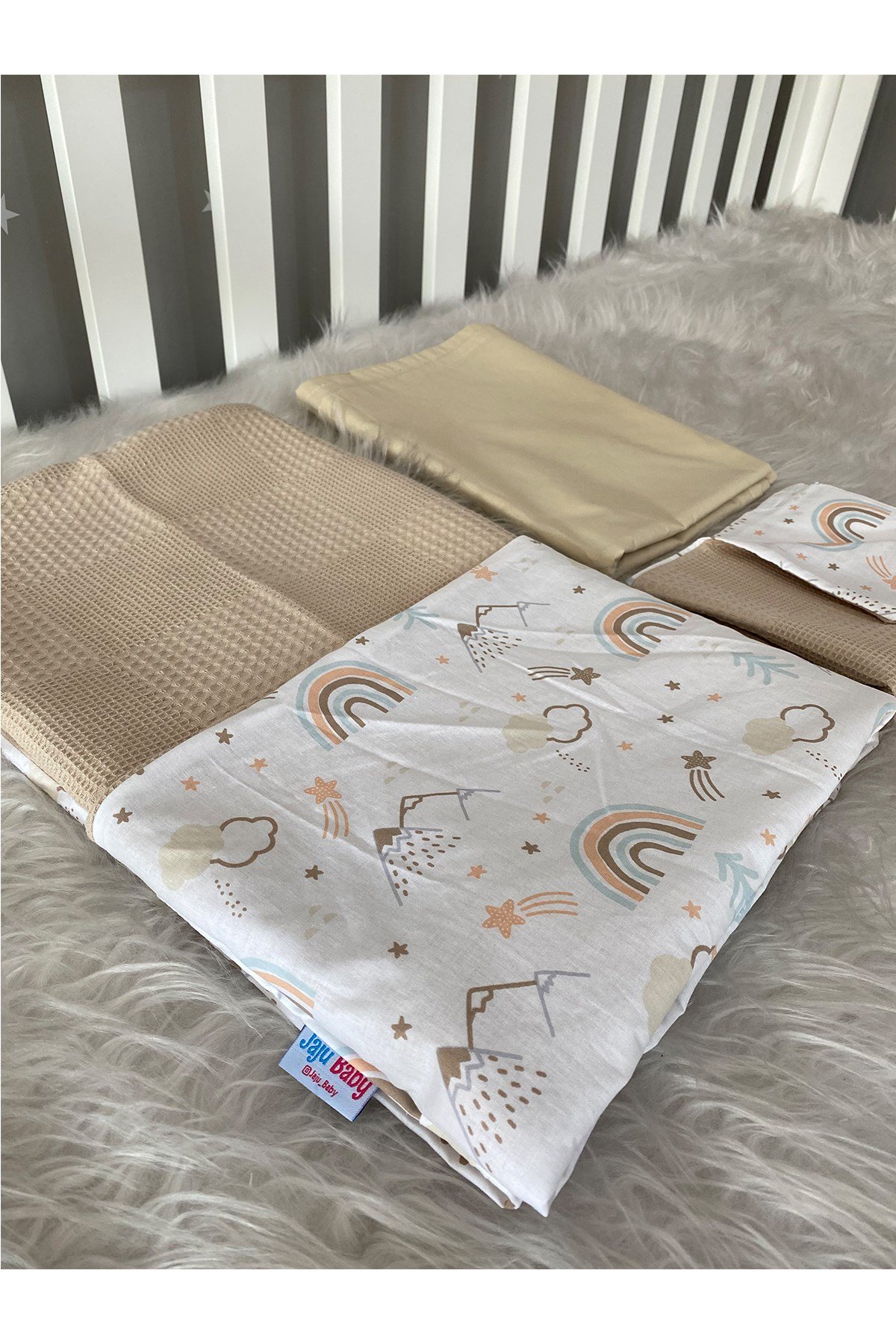 Jaju Baby Waffle Pike Kumaş ve Dağ Desenli Kombinli Nevresim Takımı 