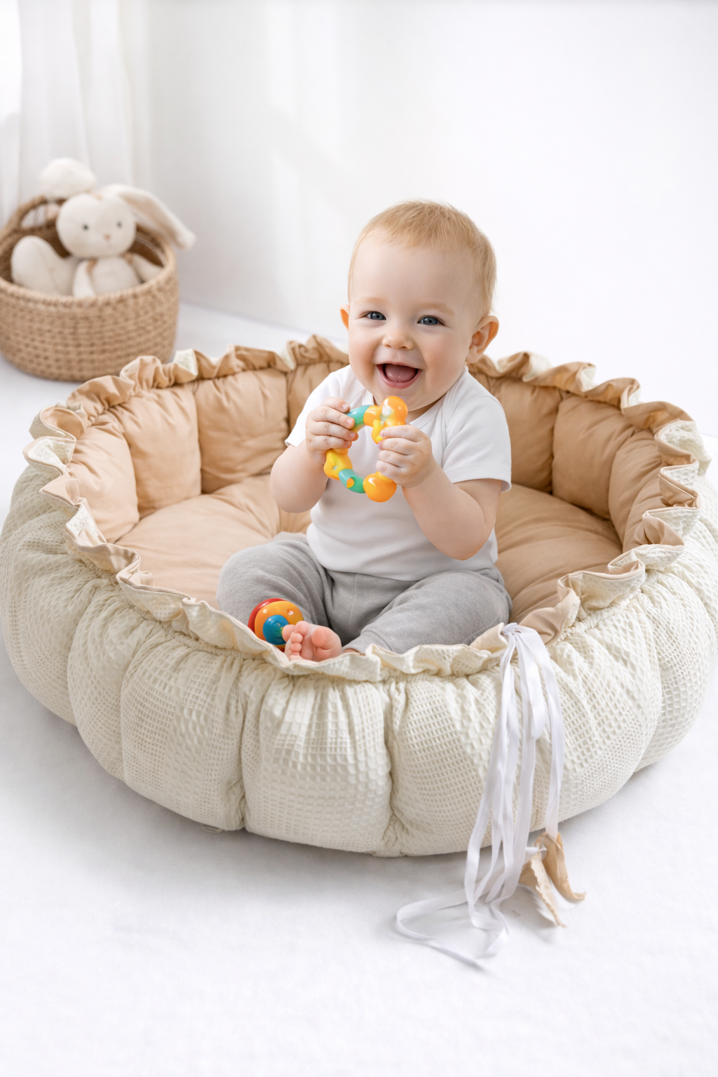 Krem Waffle Kapuçino İçli Açılır Oyun Minderi & Bebek Yuvası (80–120 cm) Babynest