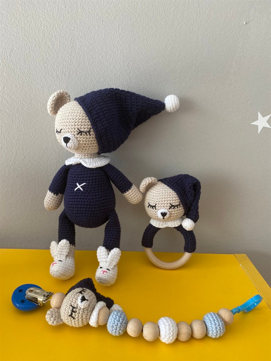 Uykucu Ayıcık 22 cm Çıngırak ve İsimli Emzik Zinciri Üçlü Set