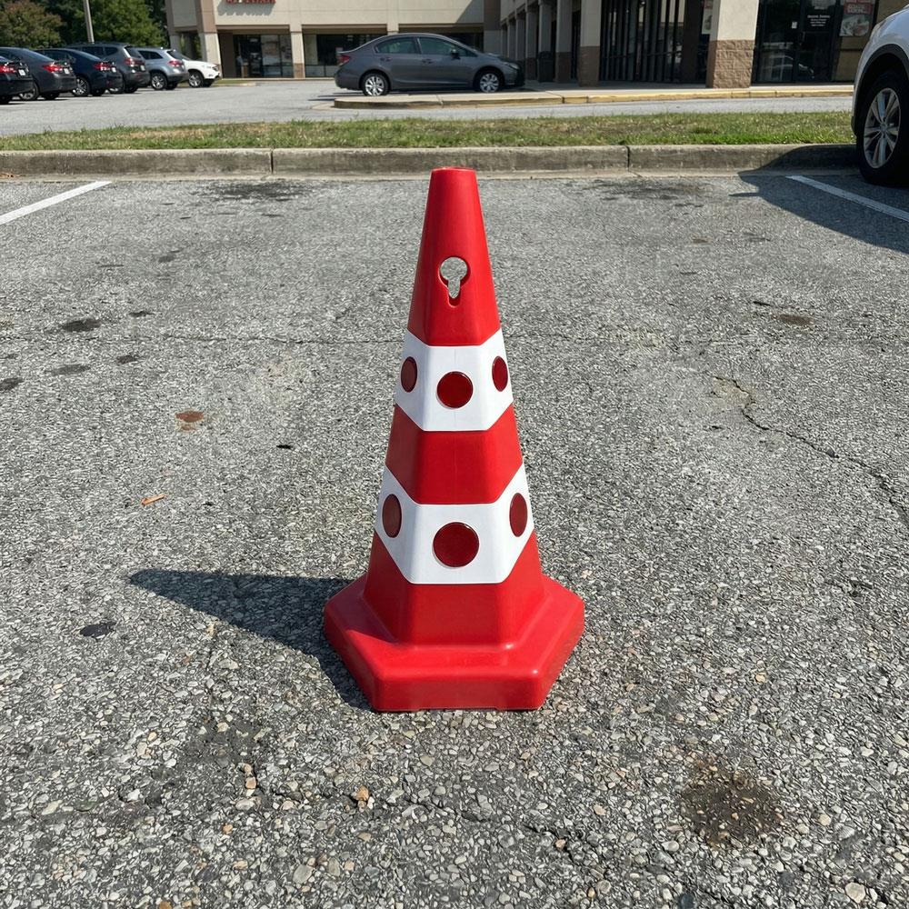 50'li Kedi Gözlü Kırmızı Altıgen Trafik Konisi Seti 65 cm Trafik DubasıTrafik Konisi PPC 50-60-75 cm