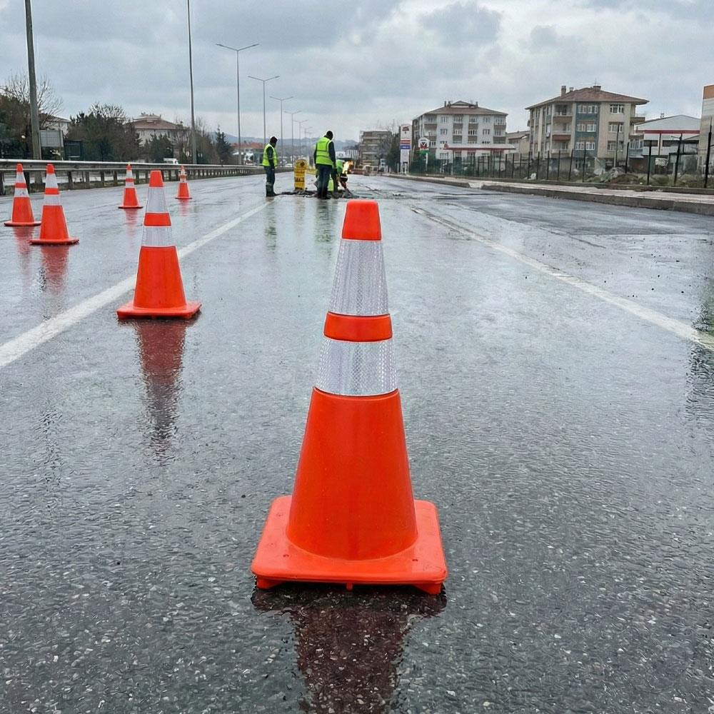 American Type PVC Traffic Cone 72 cmPVC Traffic Cones 75 cm