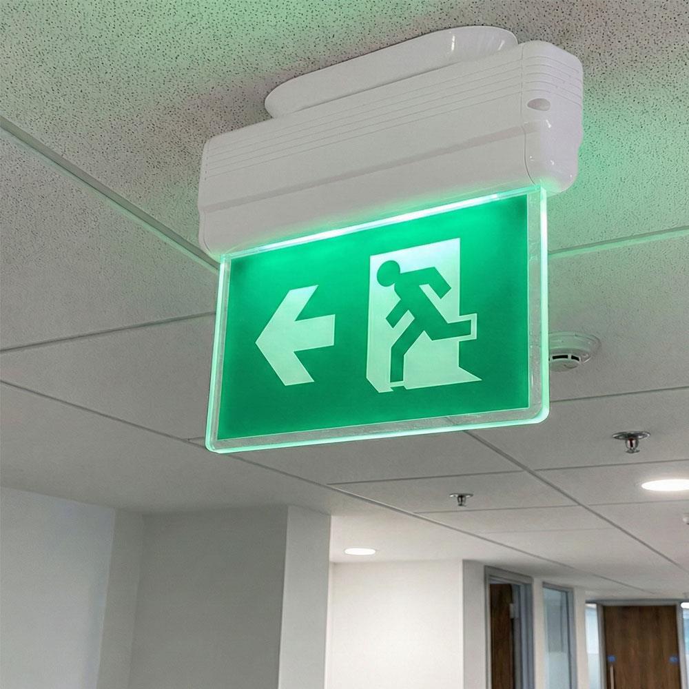 Çiftyüz Acil Çıkış Yönlendirme Armatürü S Seri 55 x 340 x 290mmSıva Üstü