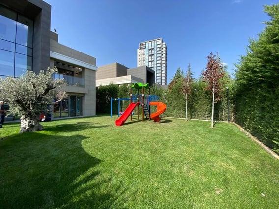 Çocuk Oyun Parkı Bir Kuleli, İki Kaydıraklı 5.5 x 4.5mKent Ekipmanları