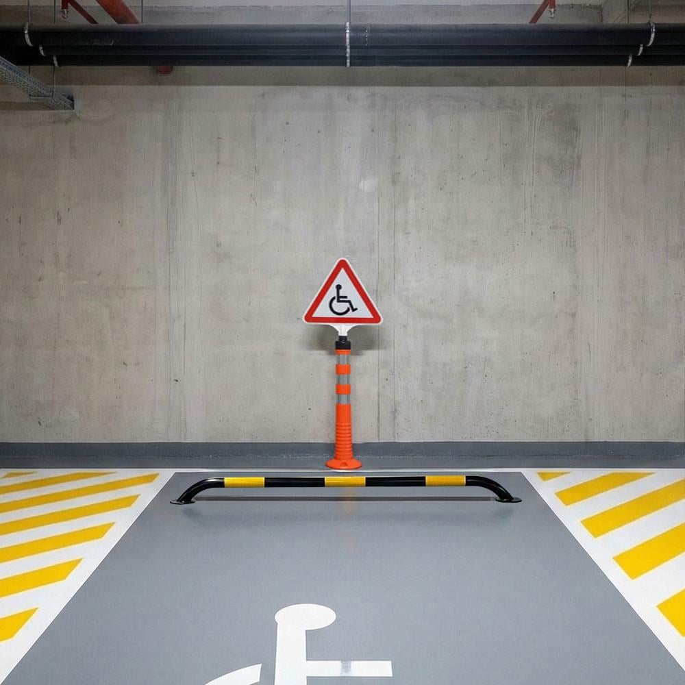 Engelli Park Yeri Üçgen Uyarı Levhalı Delinatör SetiDelinatör Seti