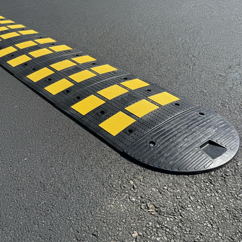 Rubber Covered Speed Bump 50 x 60 x 4,5 cmCompound Speed Bumps