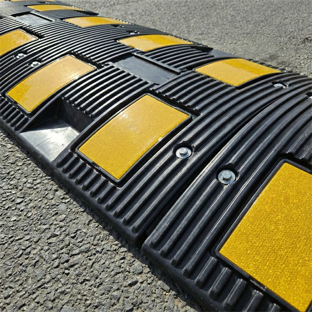 Kauçuk Hız Kesici, Yol Kasisi 4 Bantlı - 8,5 Metre SetKauçuk Yol Kasisi Setleri