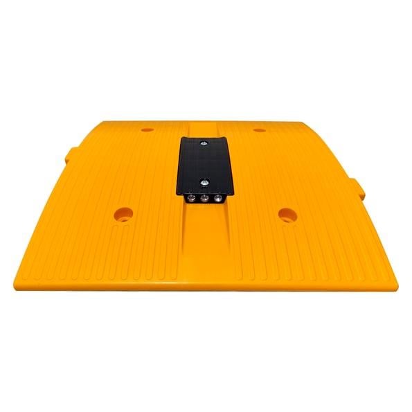 Speed Bump With Solar Flashers 50 x 50 x 4,5 cmPlastic Speed Bumps