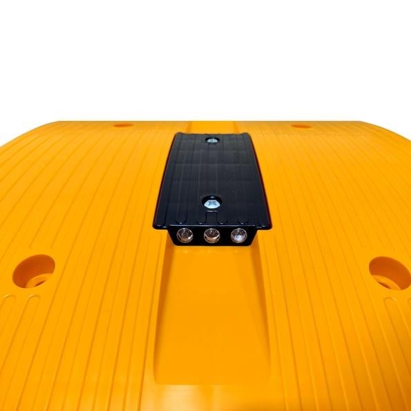 Speed Bump With Solar Flashers 50 x 50 x 4,5 cmPlastic Speed Bumps