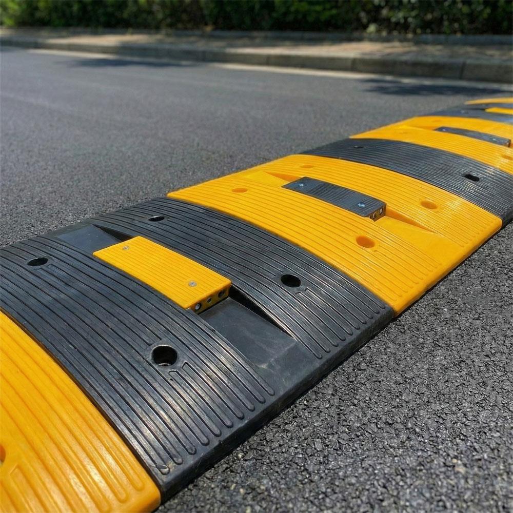 Kedi Gözlü Hız Kesici, Yol Kasisi 3 MetrePlastic Speed Bump Sets