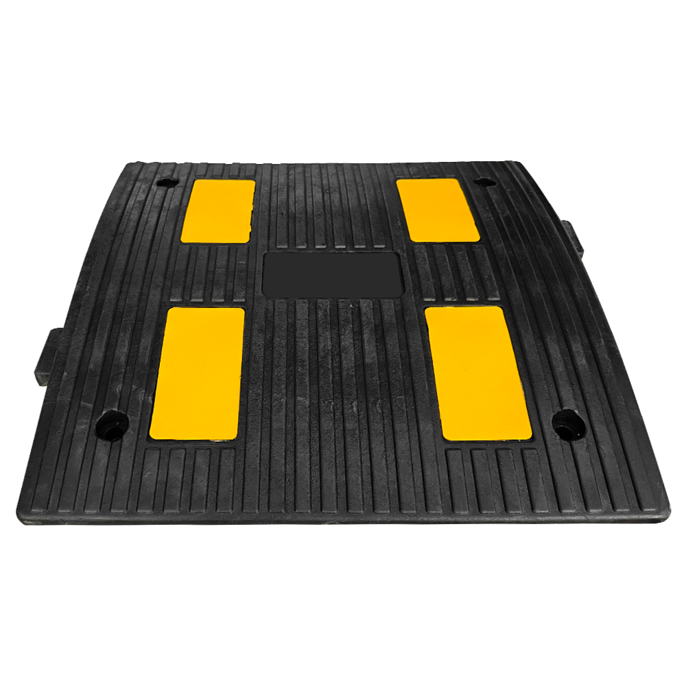 Reflektifli Kauçuk Hız Kesici 4 Bantlı, Yol Kasisi 50 x 50 x 4 cmKauçuk Yol Kasisi