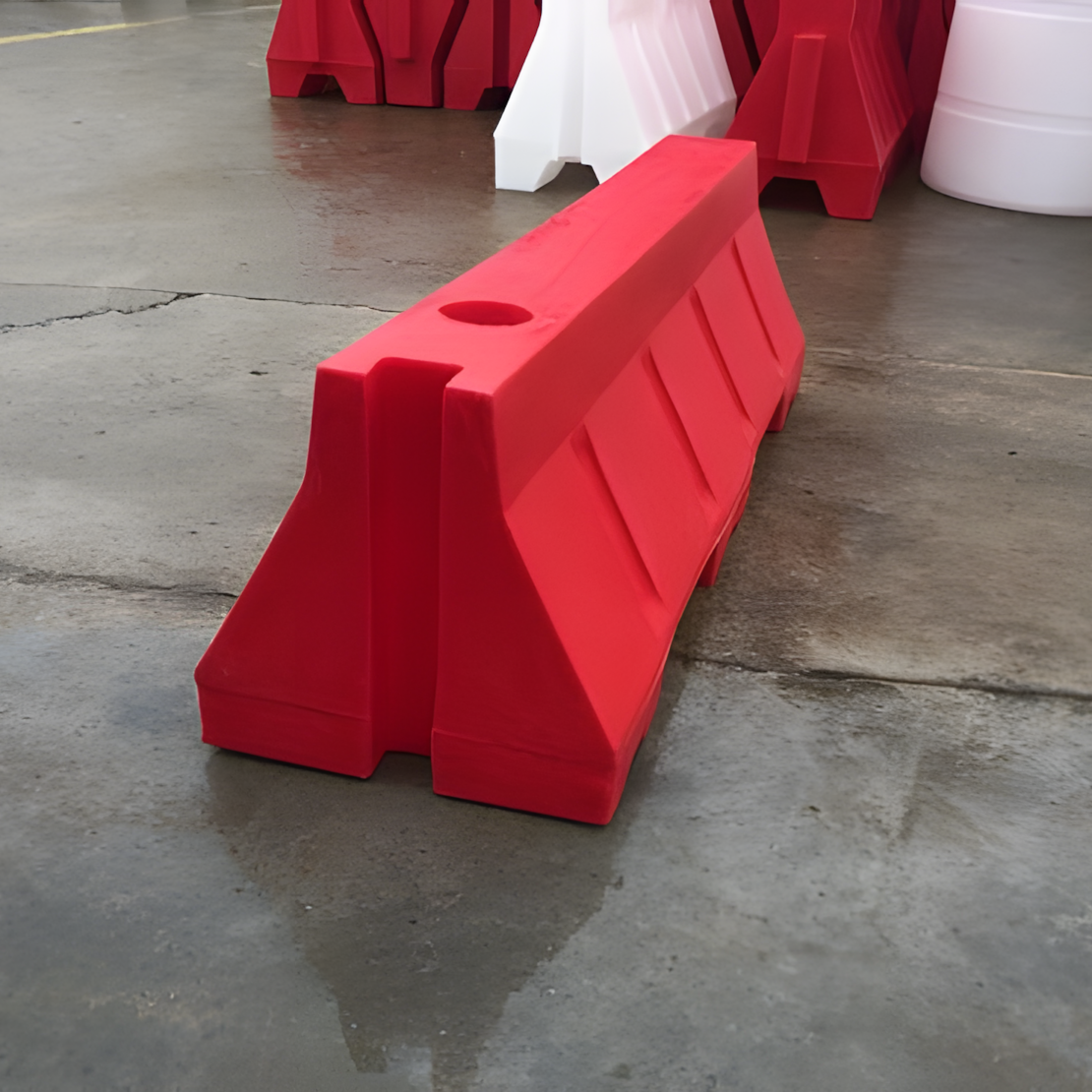 Yol Bariyeri Kırmızı 150 x 50 x 50 cmYol Su Bariyeri