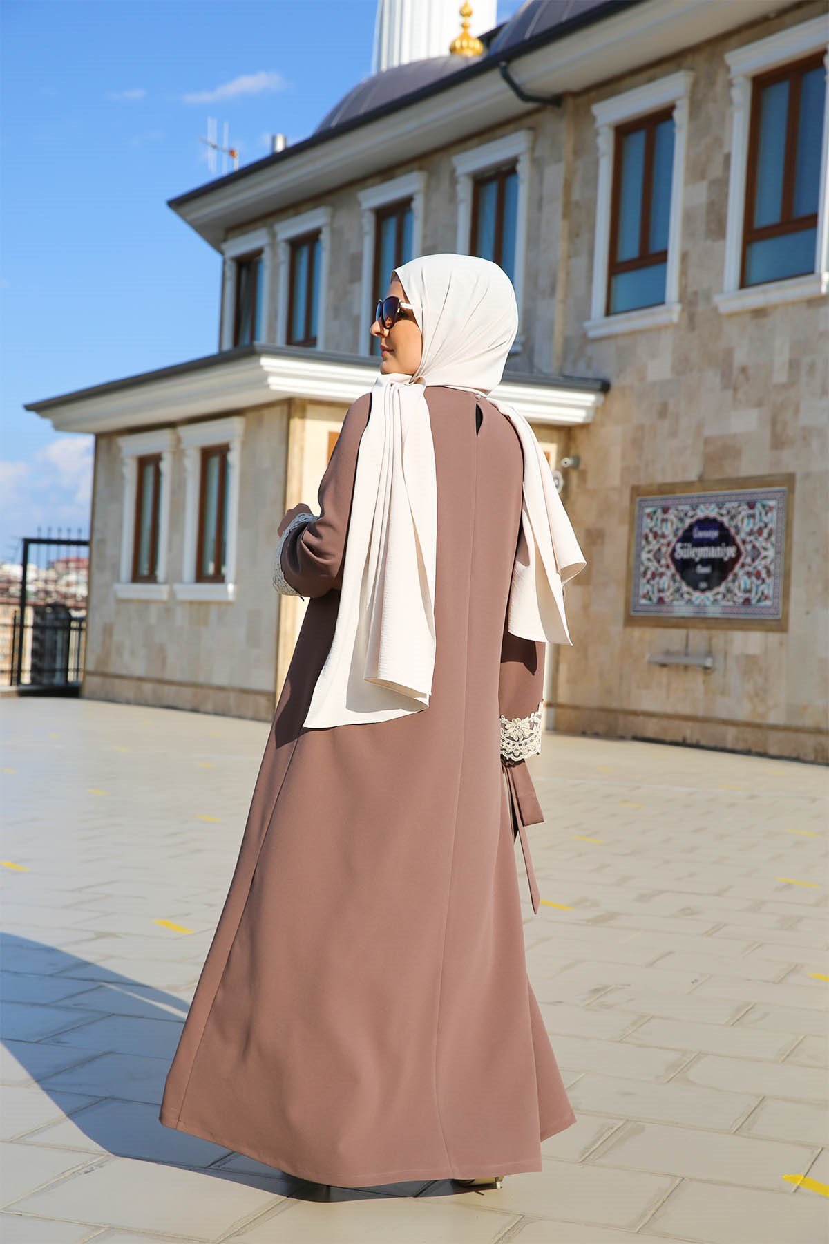ROBE ELEGANCE DENTELLE TAUPE