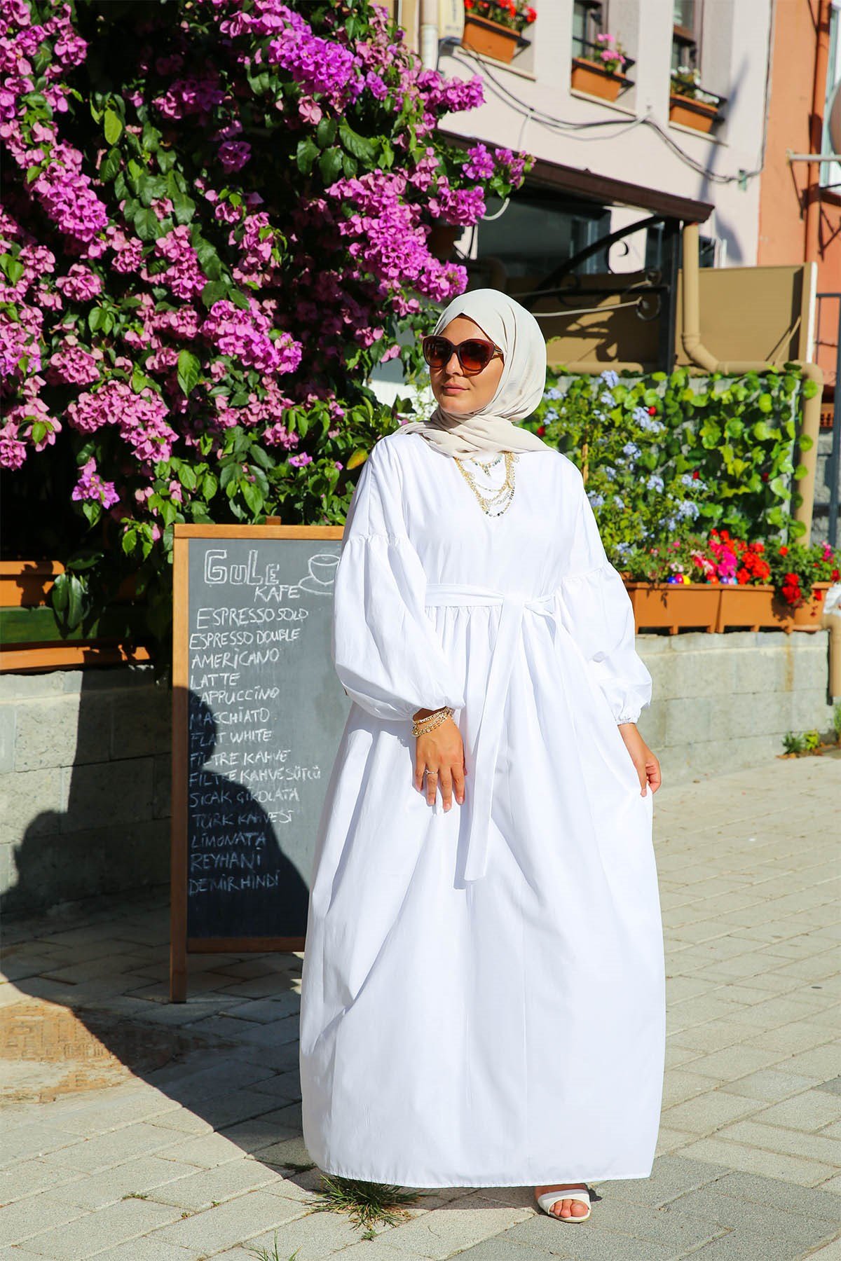 ROBE MINIMALISTE BLANCHE