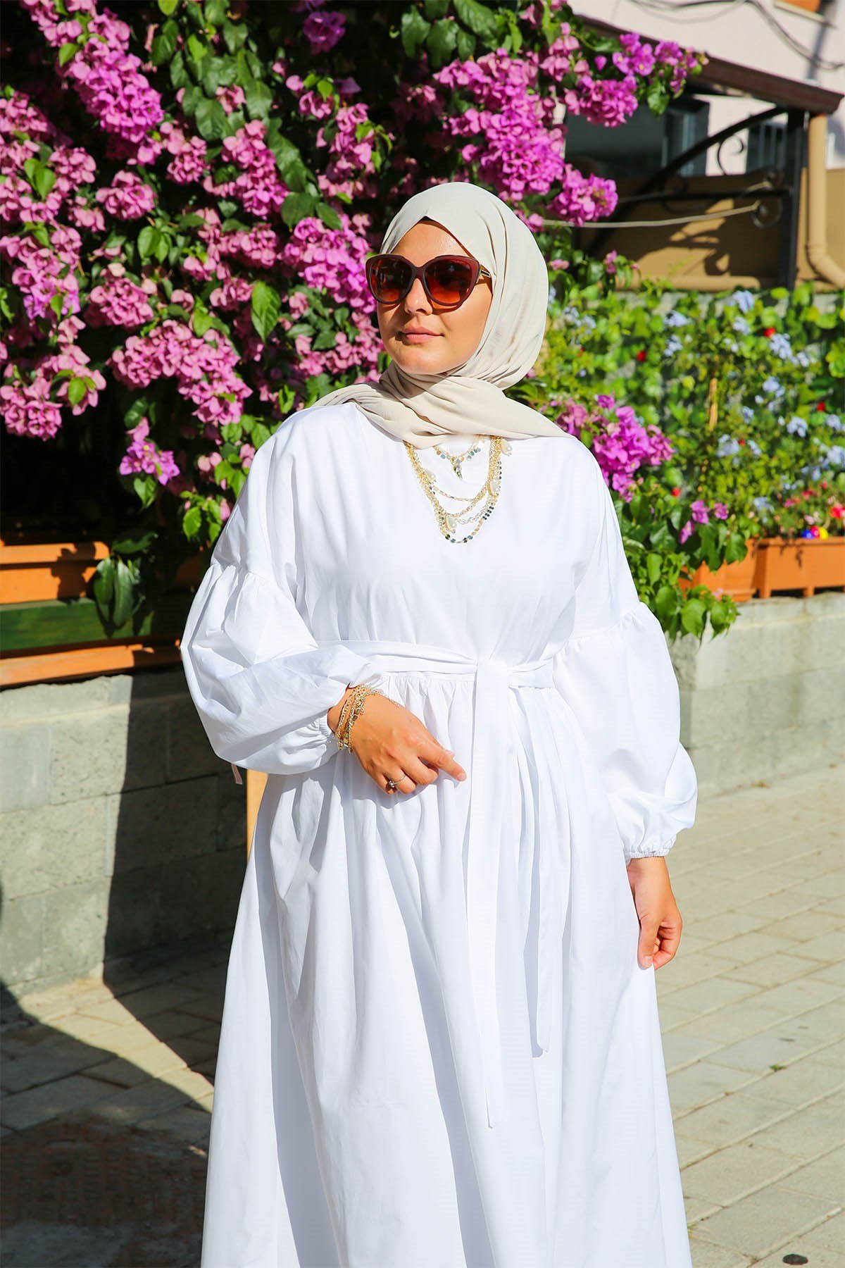 ROBE MINIMALISTE BLANCHE