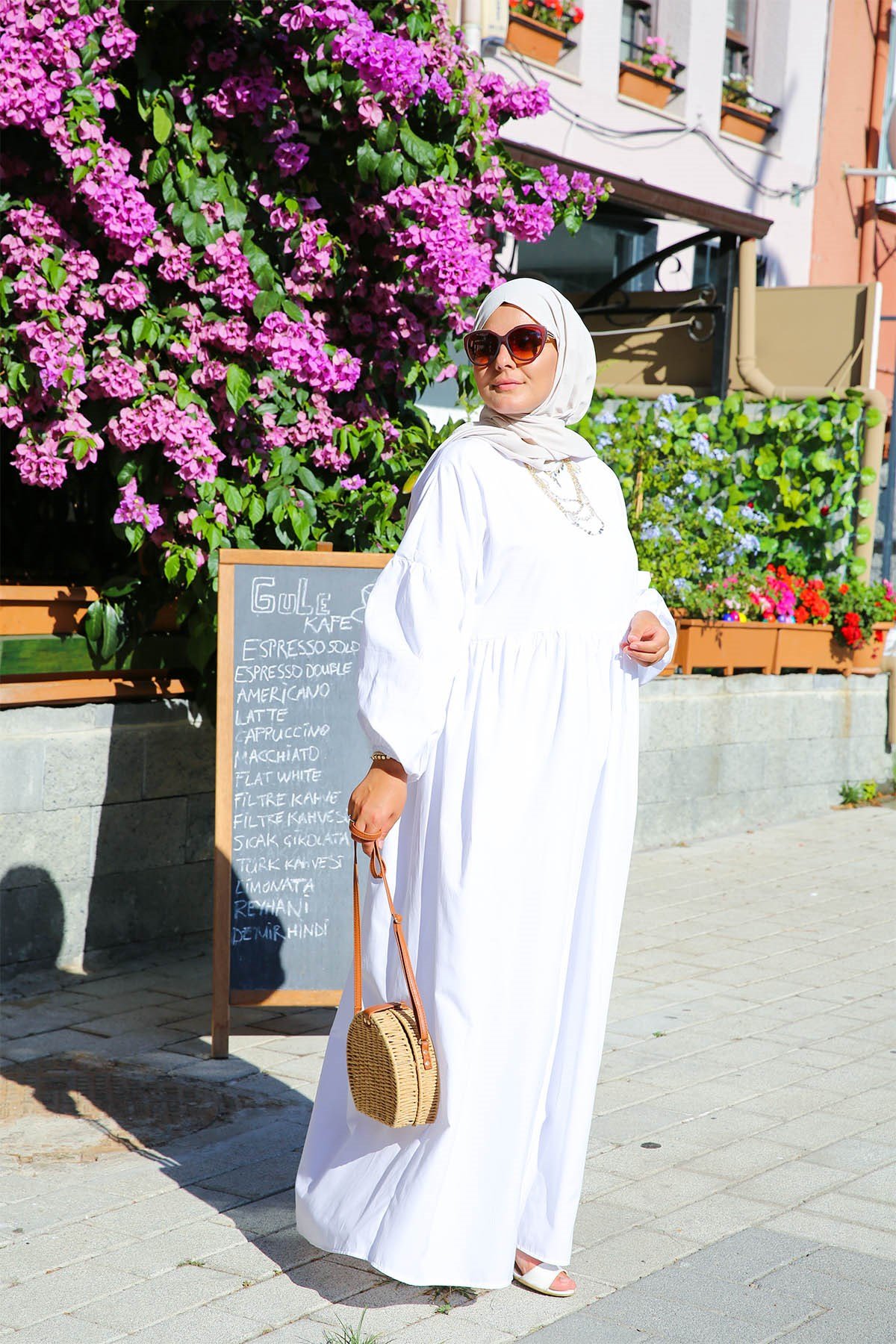 ROBE MINIMALISTE BLANCHE