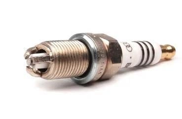 NGKVolkwagen Golf IV 1.4 Buji (3 Tırnak) Ngk Marka 101000051AA101000051AA