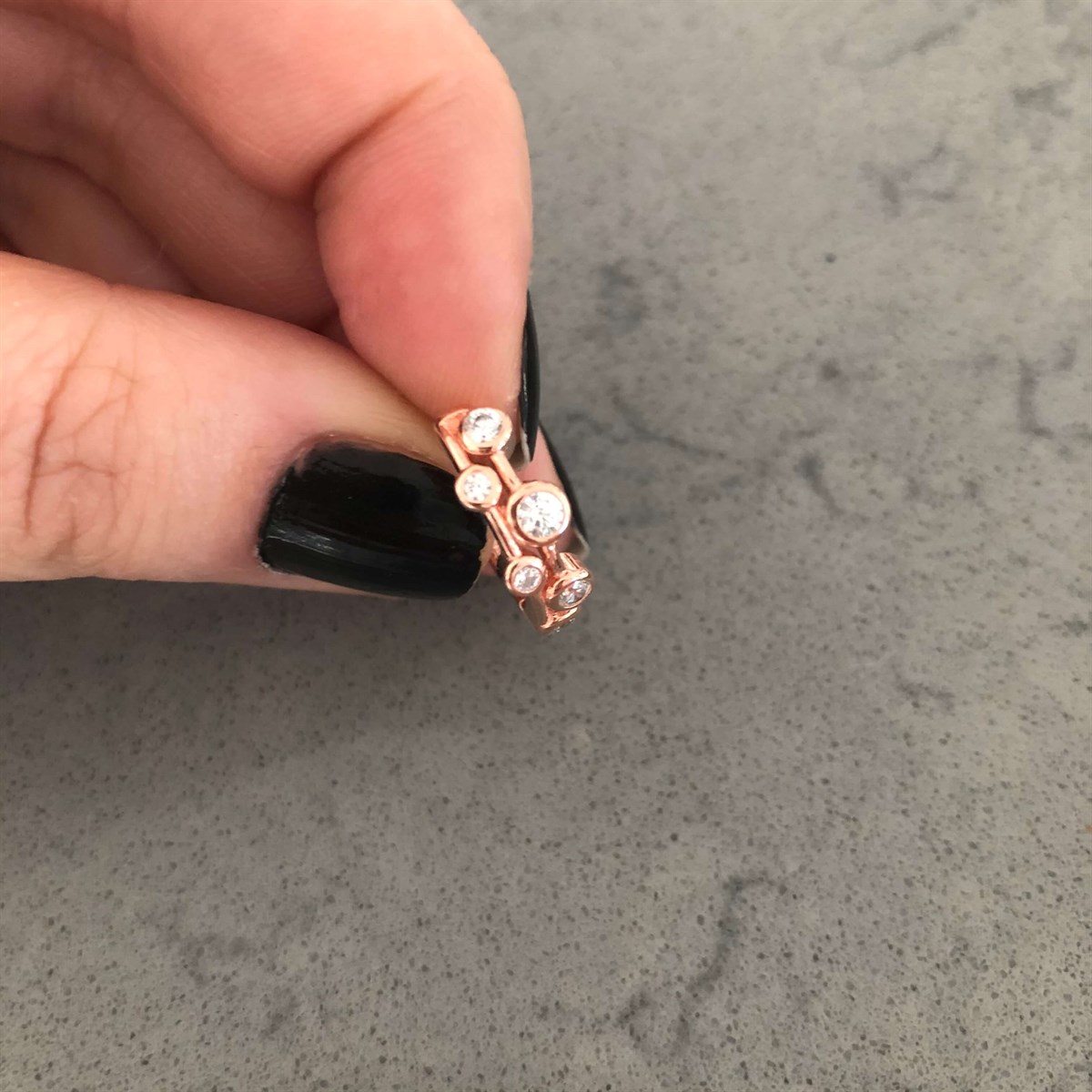 1,6 cm Taşlı Halka Küpe 