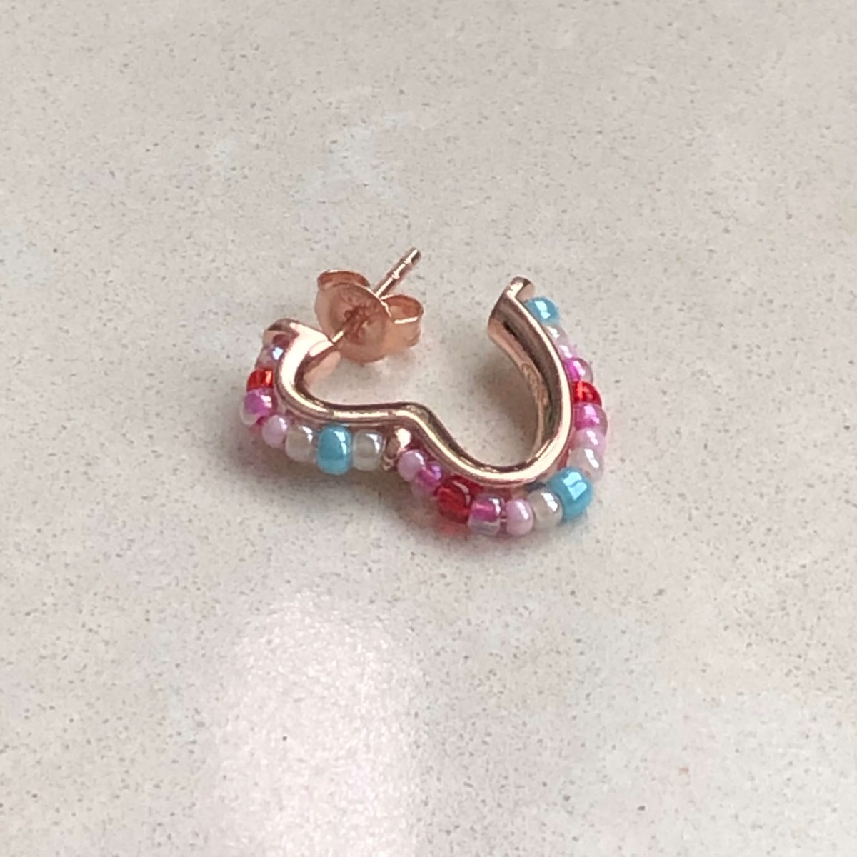 2 cm Renkli Boncuk Kalp Küçük Boy İthal Küpe