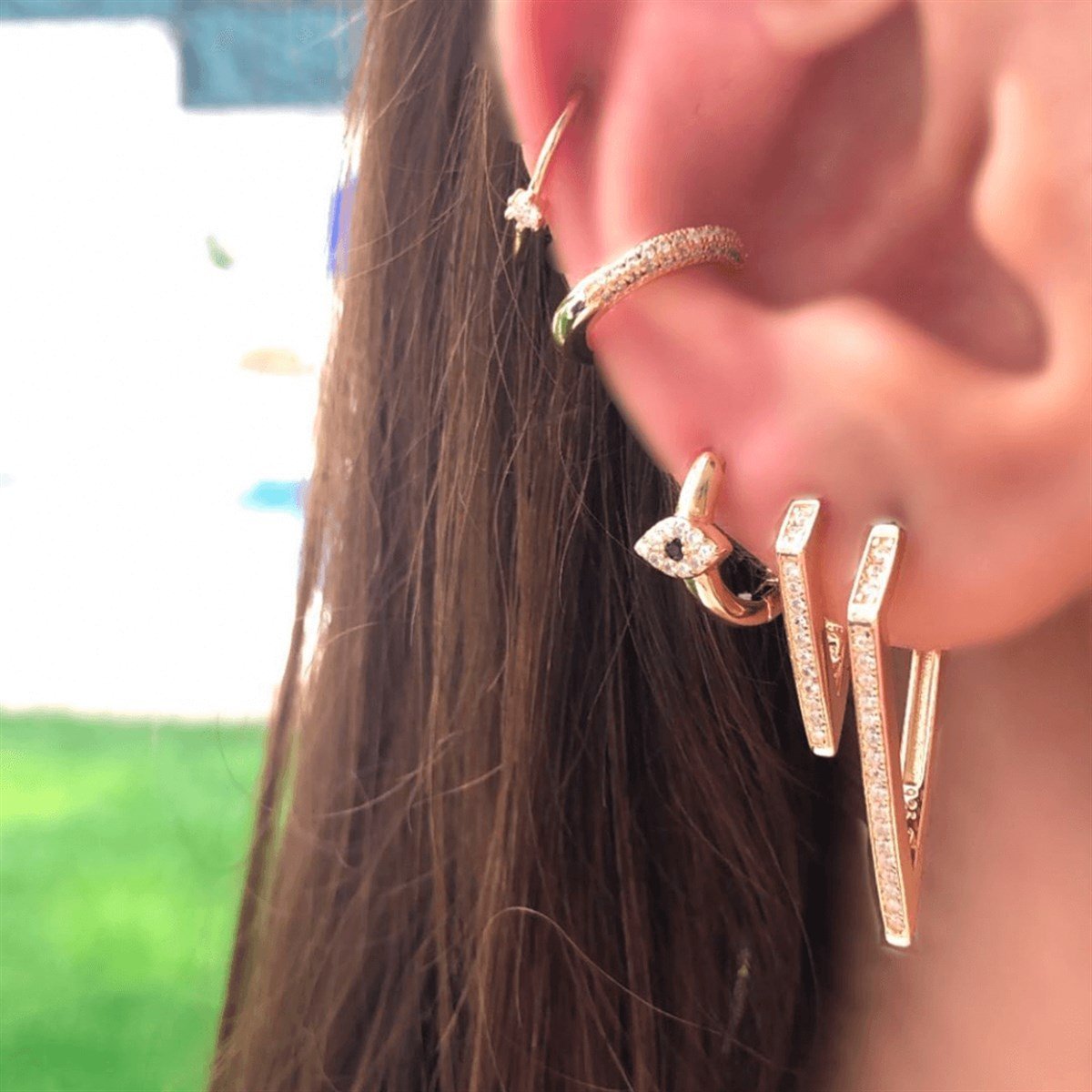 Diamond Önü Taşlı İthal Küpe
