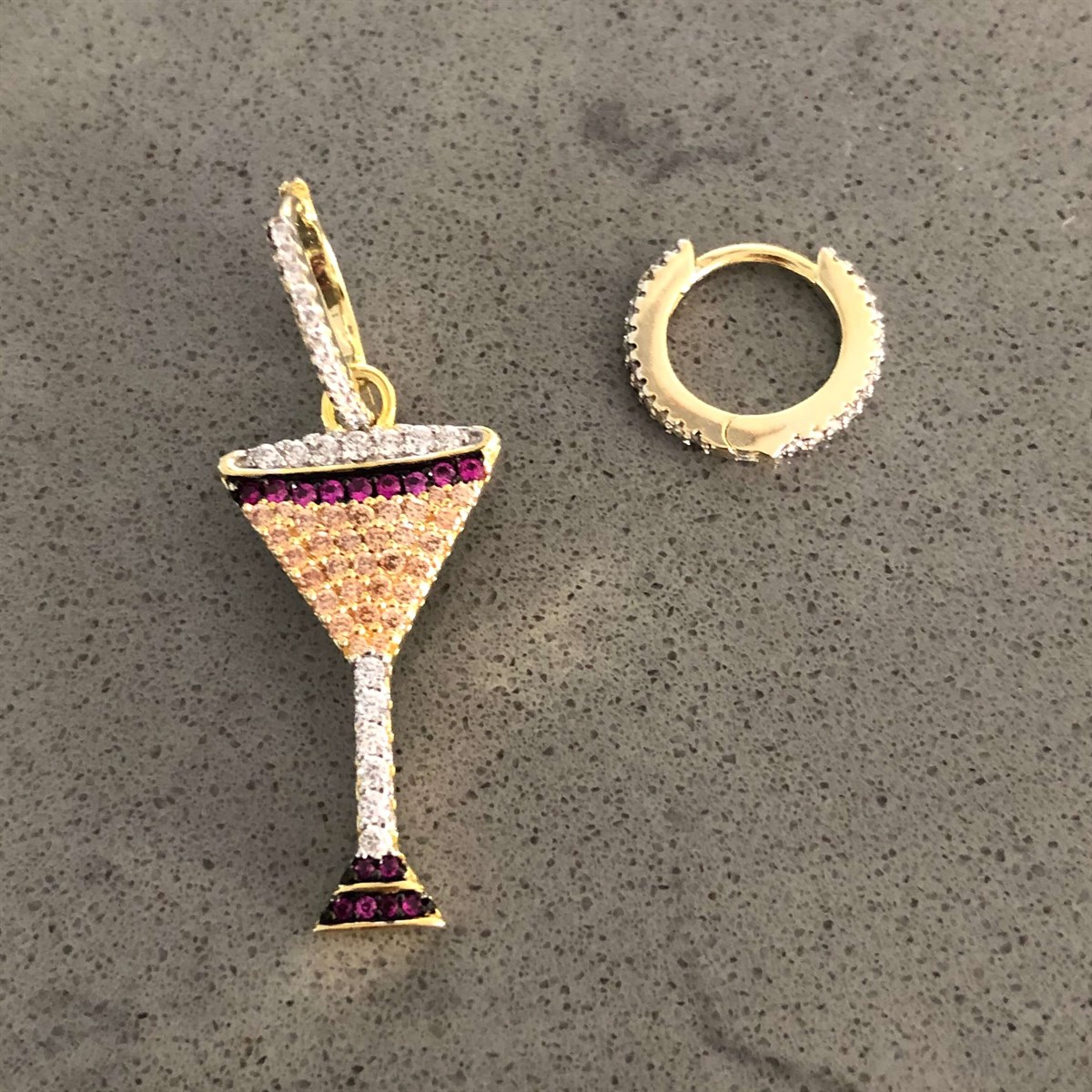 Kadeh Figür İthal Küpe