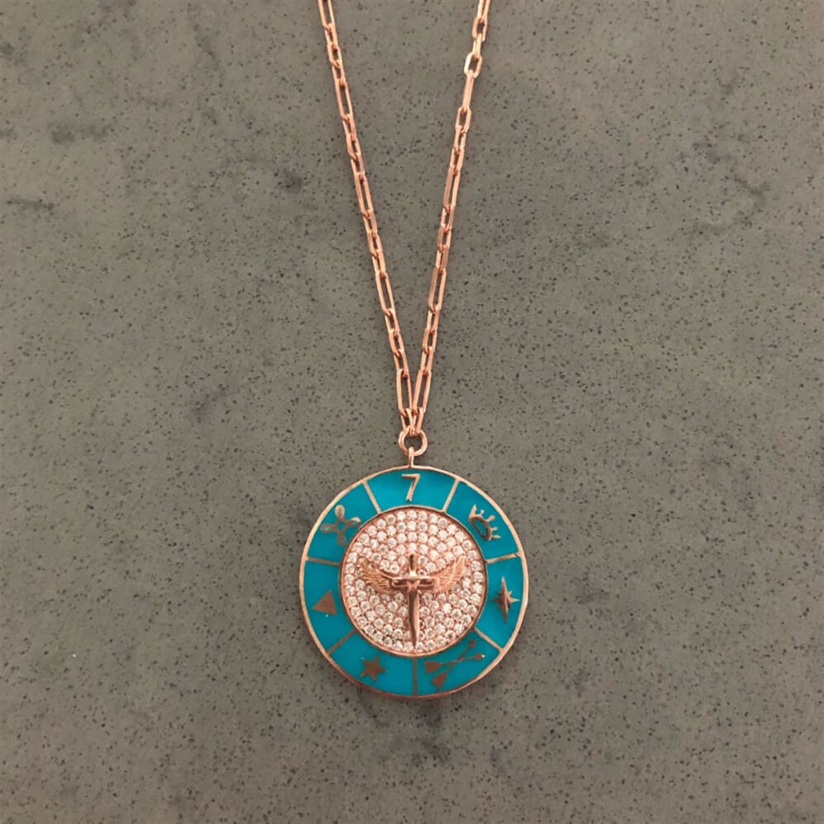 Mavi Mine Melekli Kolye