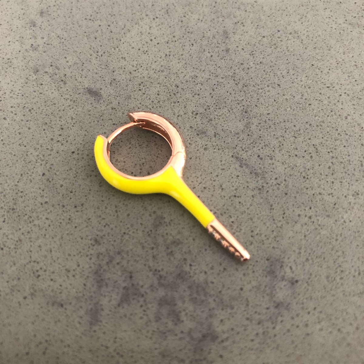 Neon Limon Çiçeği Büyük Boy İthal Küpe