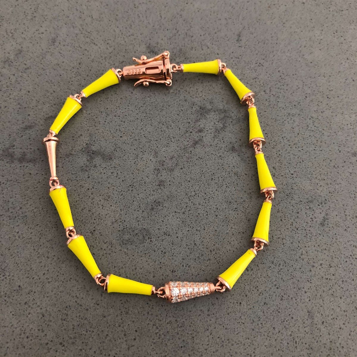 Neon Limon Çiçeği İthal Bileklik