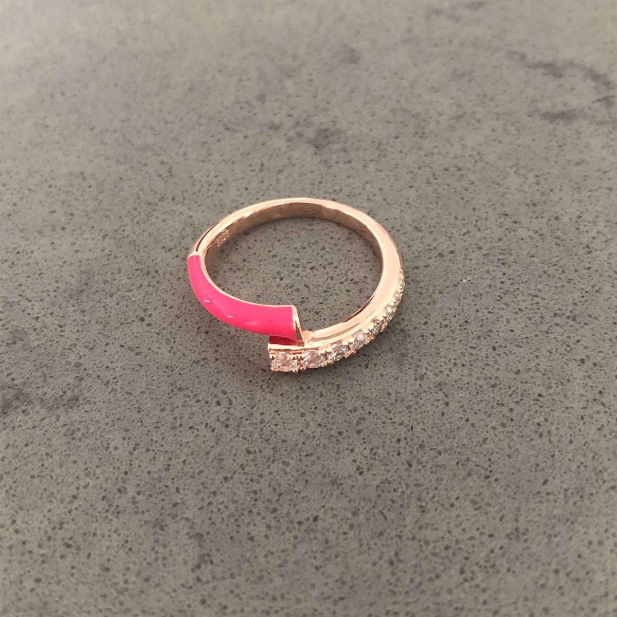 Neon Pembe İthal Yüzük