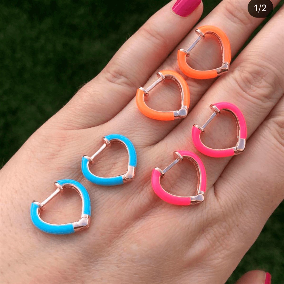 Neon Pembe Kalp Küpe