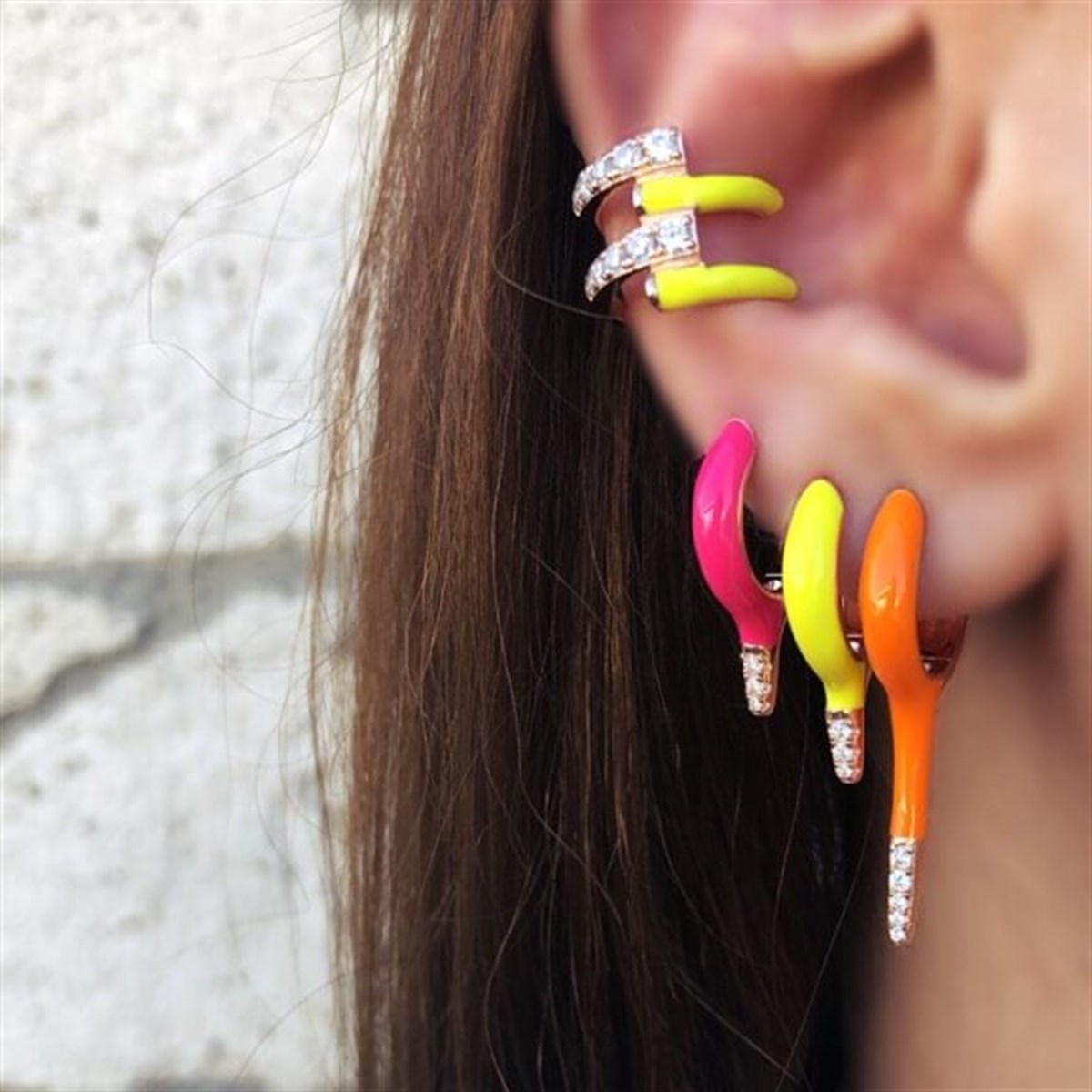 Neon Pembe Küçük Boy İthal Küpe