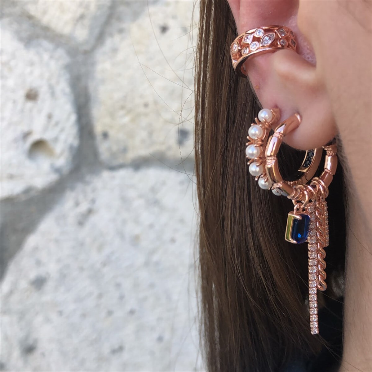 Safir Taşlı Sallantılı İthal Küpe