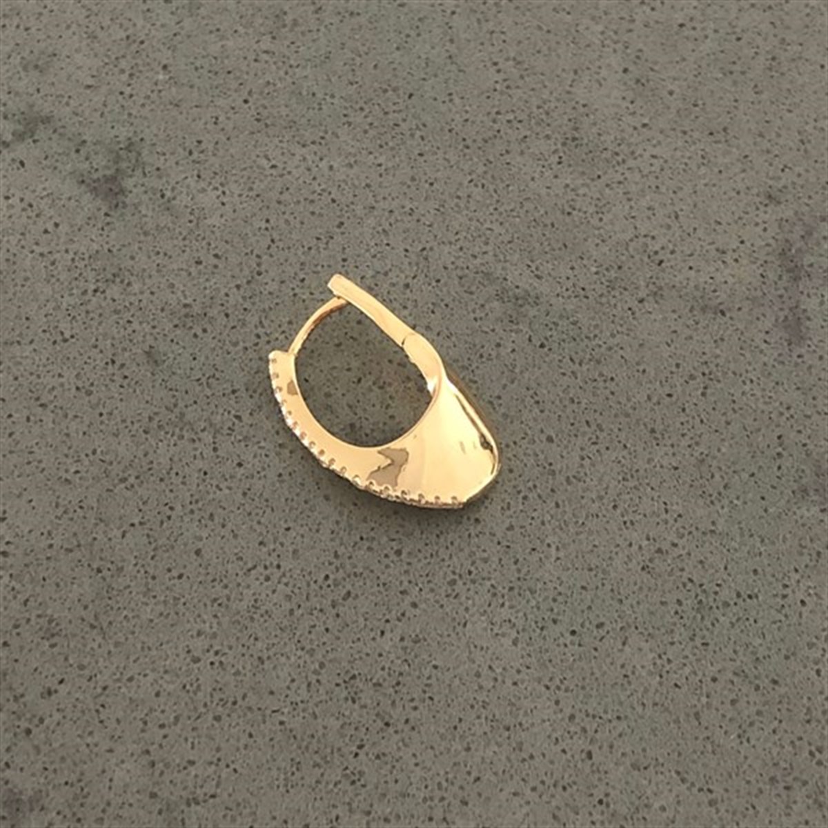 Taşlı Zigzag Oval İthal Küpe