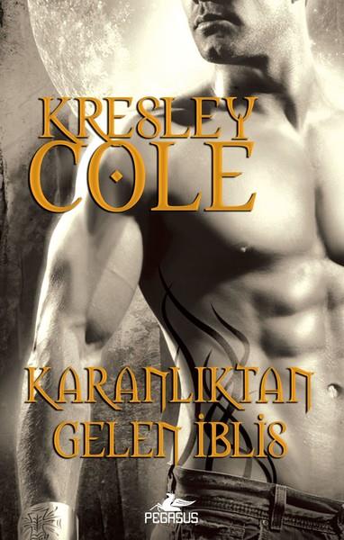 Ezgi GültekinFantasy und RomaneKaranlıktan Gelen İblis