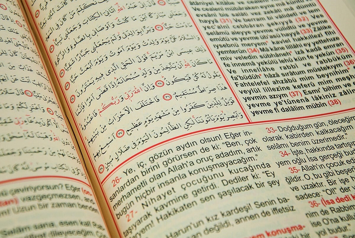Rahle Boy Kuranı Kerim Meali ve Türkçe Okunuşu - Üçlü