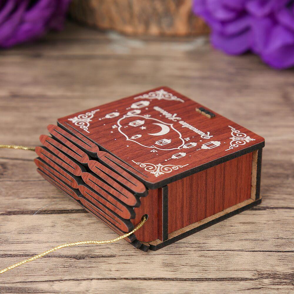 Ramazan Mubarek Mini Ahşap Kutu & Mini Kur'an-ı Kerim Kırmızı (8x7cm)
