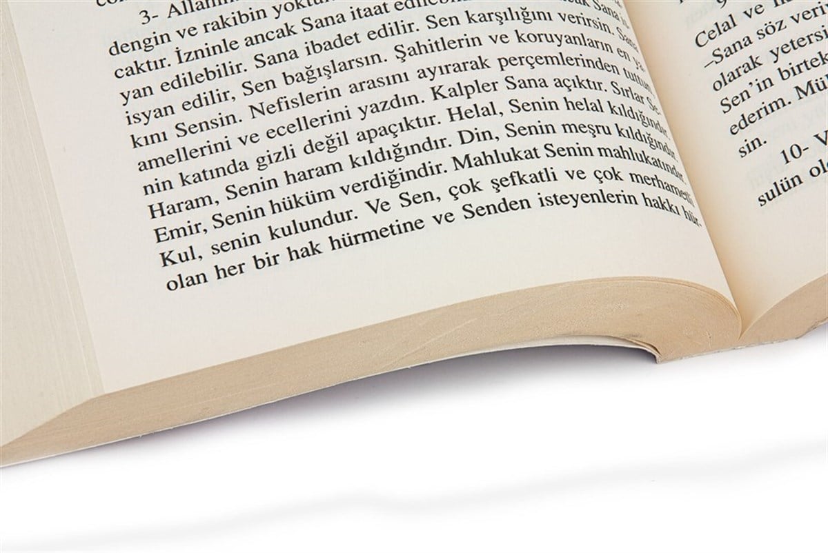 Sırlı Nurlu Zırhlı ve Faziletli Dualar