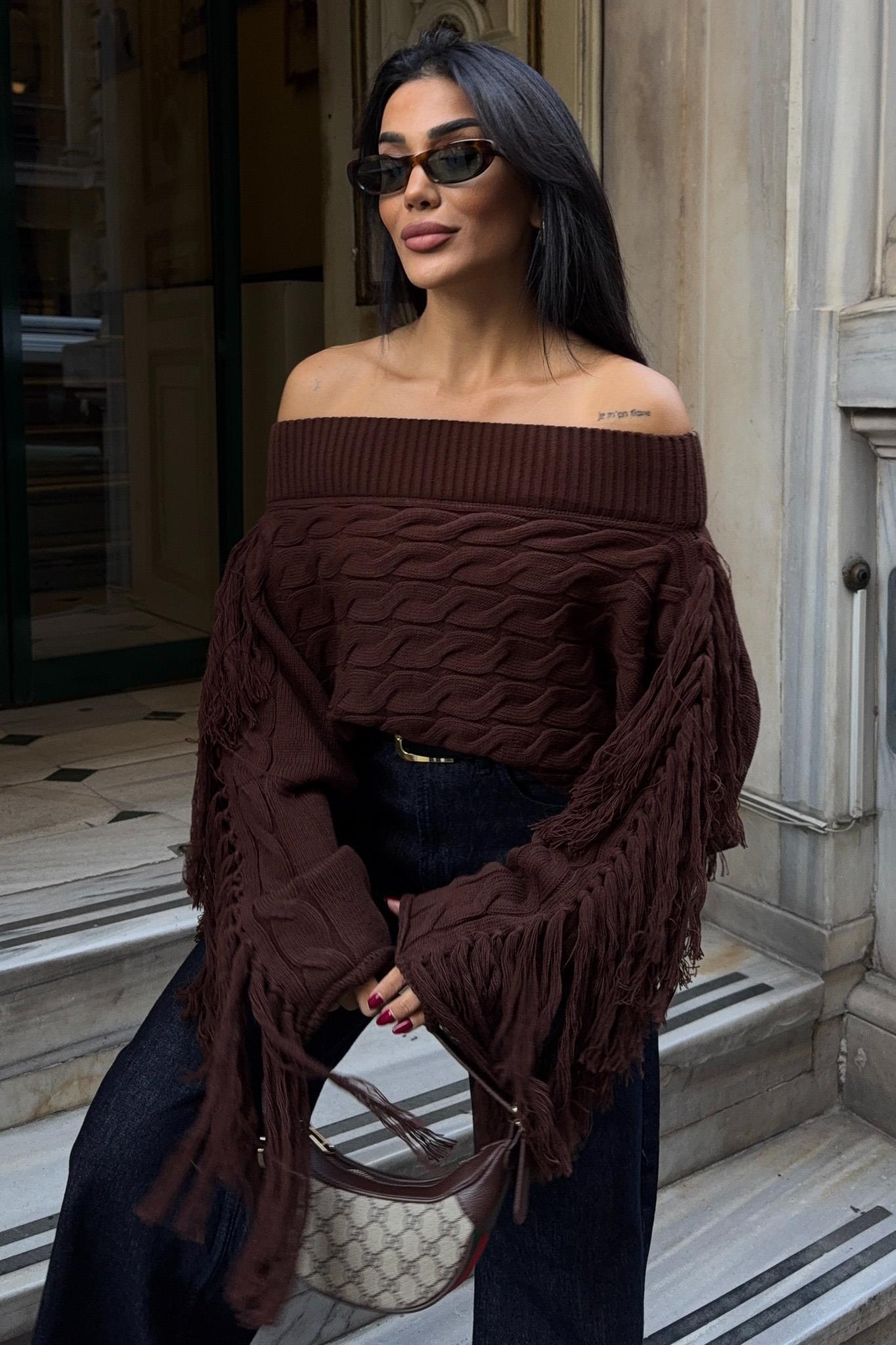 Aidan Püsküllü Kayık Yaka Kazak 1276-15 R1-K-K2