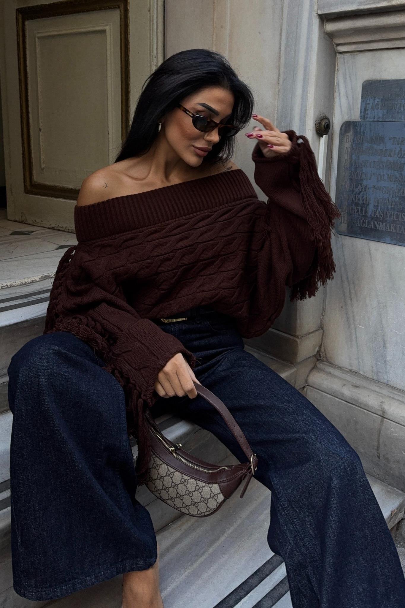 Aidan Püsküllü Kayık Yaka Kazak 1276-15 R1-K-K2