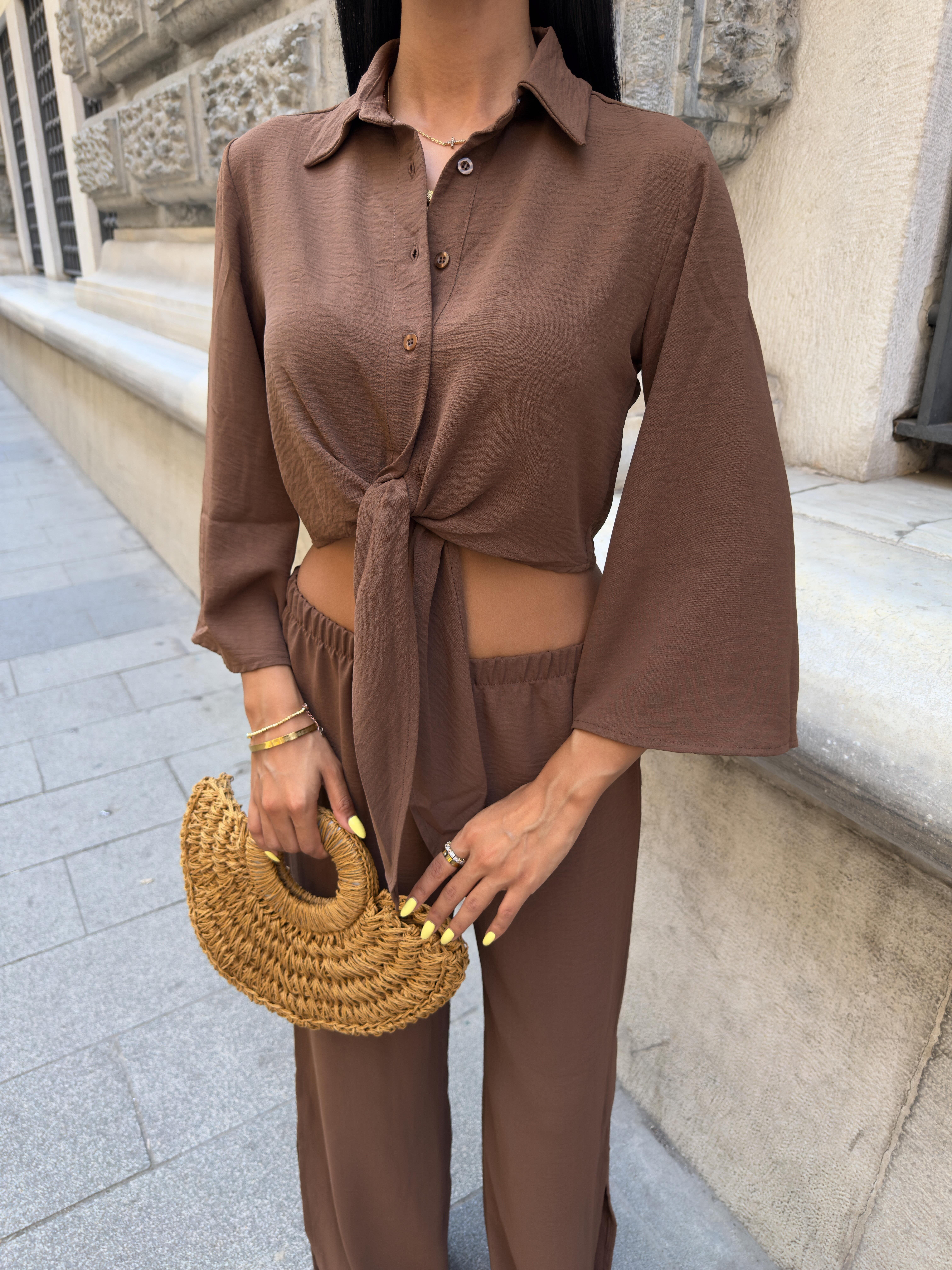 Bağlamalı Gömlek ve Yırtmaç Pantolonlu Ayrobin Takım 10179 R8-J-K3