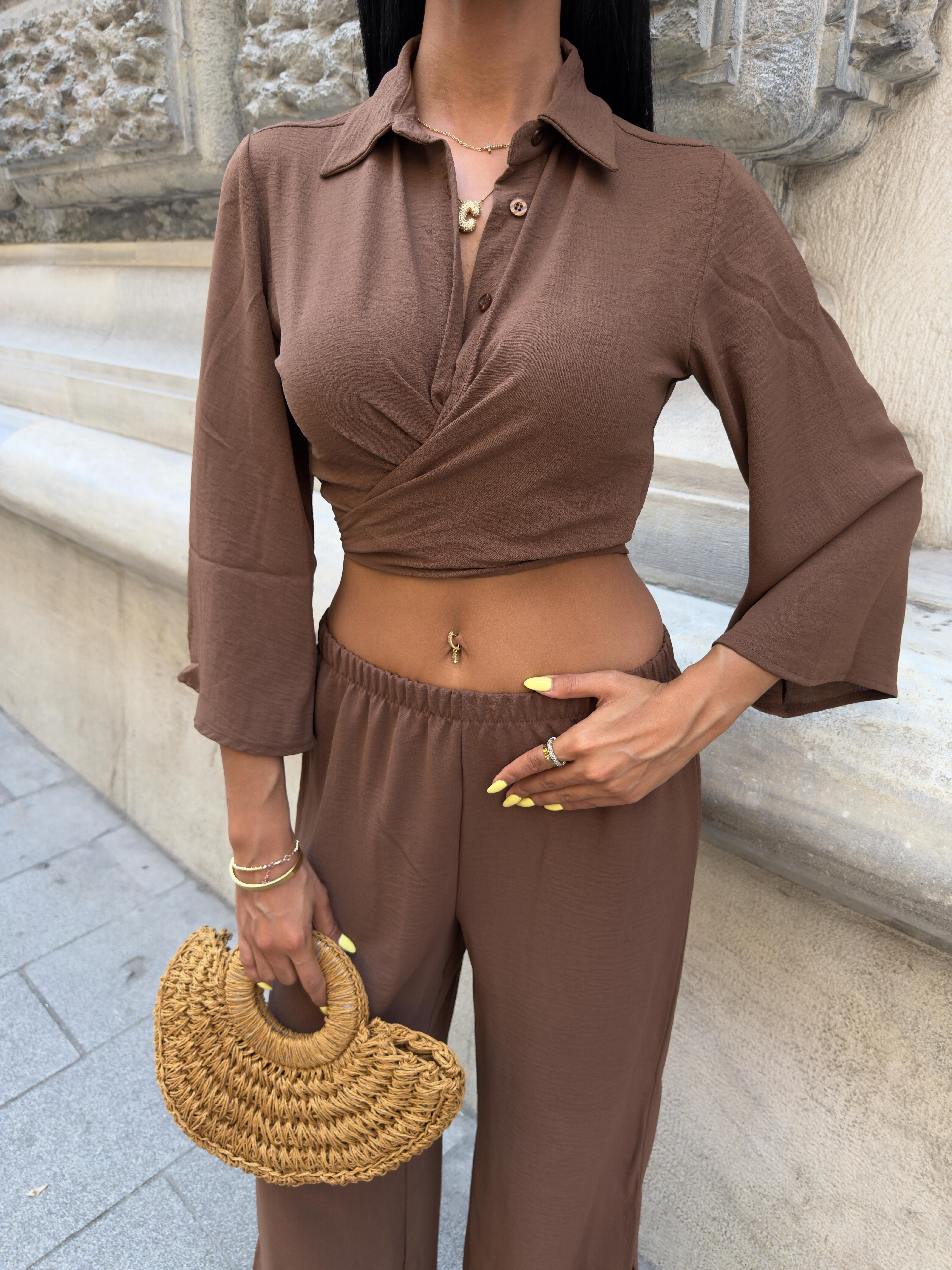 Bağlamalı Gömlek ve Yırtmaç Pantolonlu Ayrobin Takım 10179 R8-J-K3