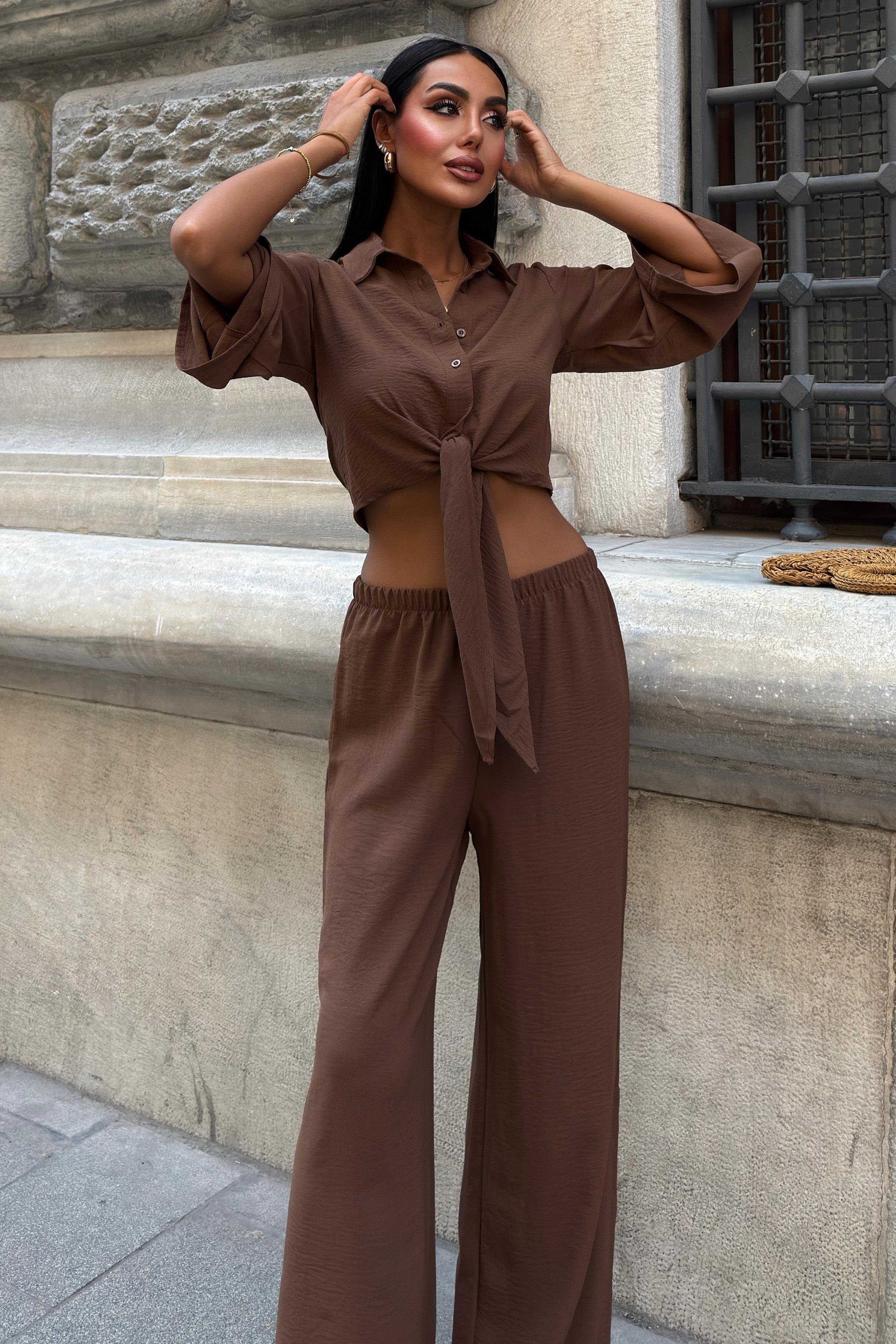 Bağlamalı Gömlek ve Yırtmaç Pantolonlu Ayrobin Takım 10179 R8-J-K3