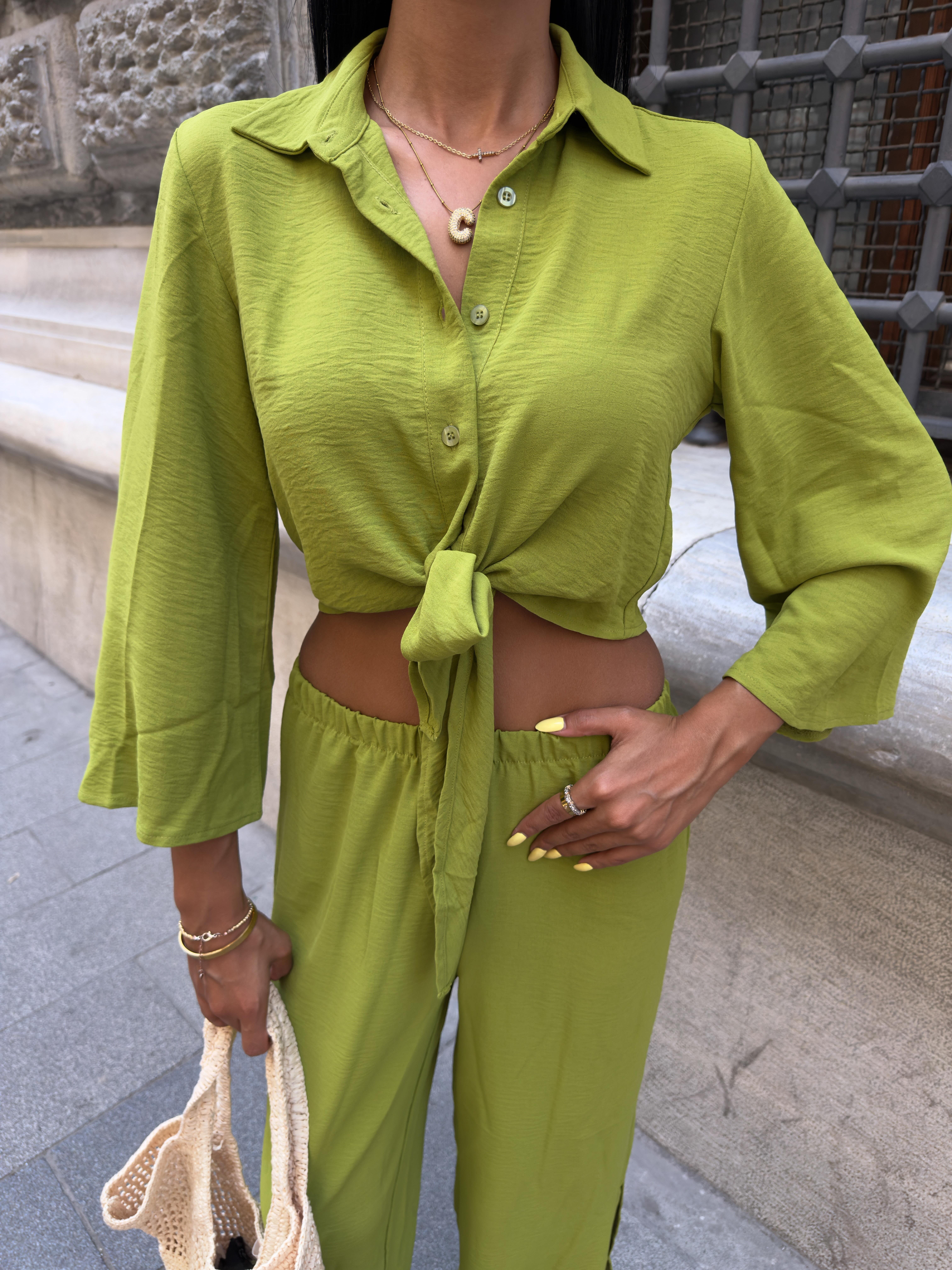 Bağlamalı Gömlek ve Yırtmaç Pantolonlu Ayrobin Takım 10179 R8-J-K3