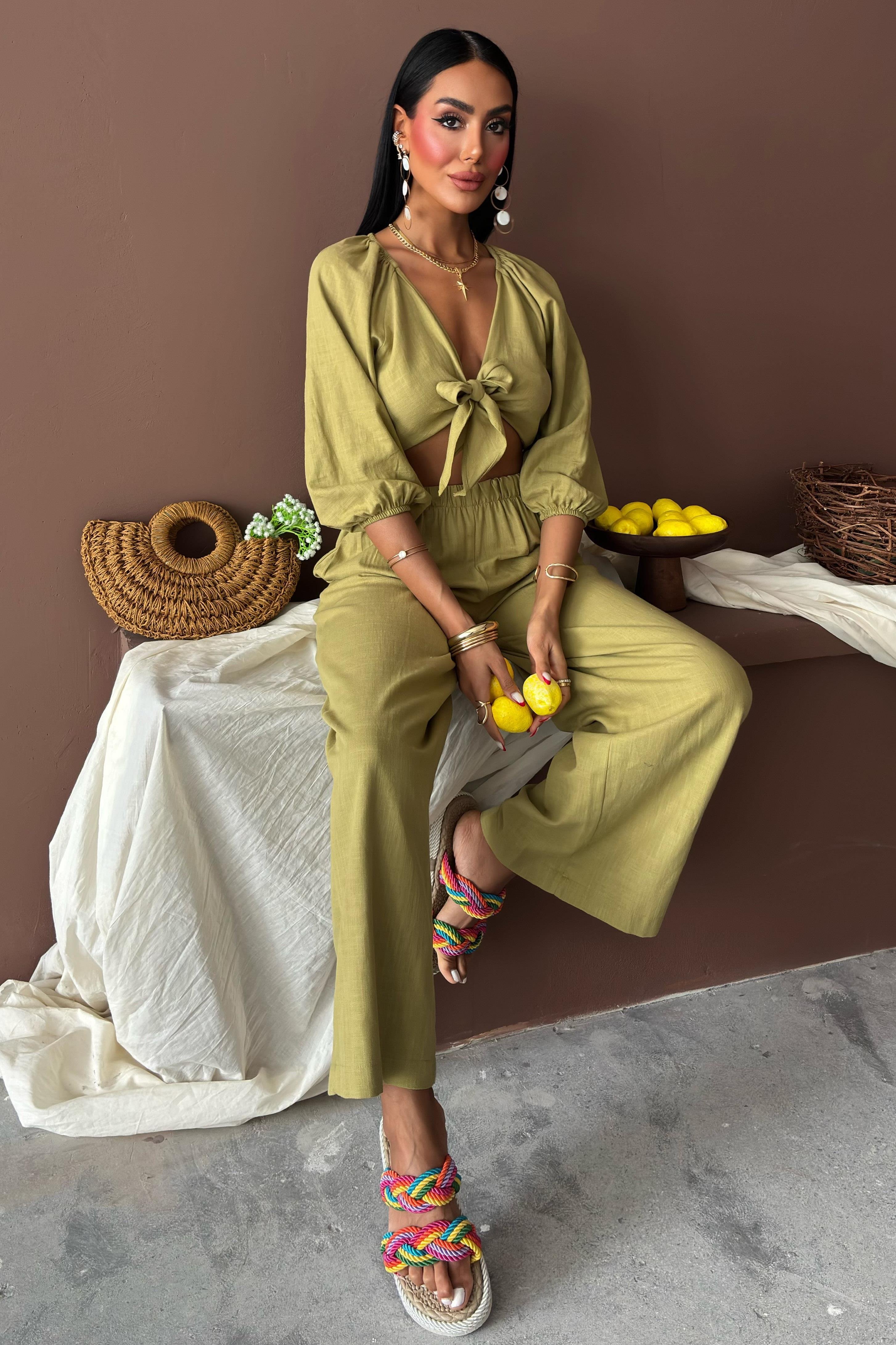 Balon Kollu ve Bağlama Detaylı Keten Takım 10182