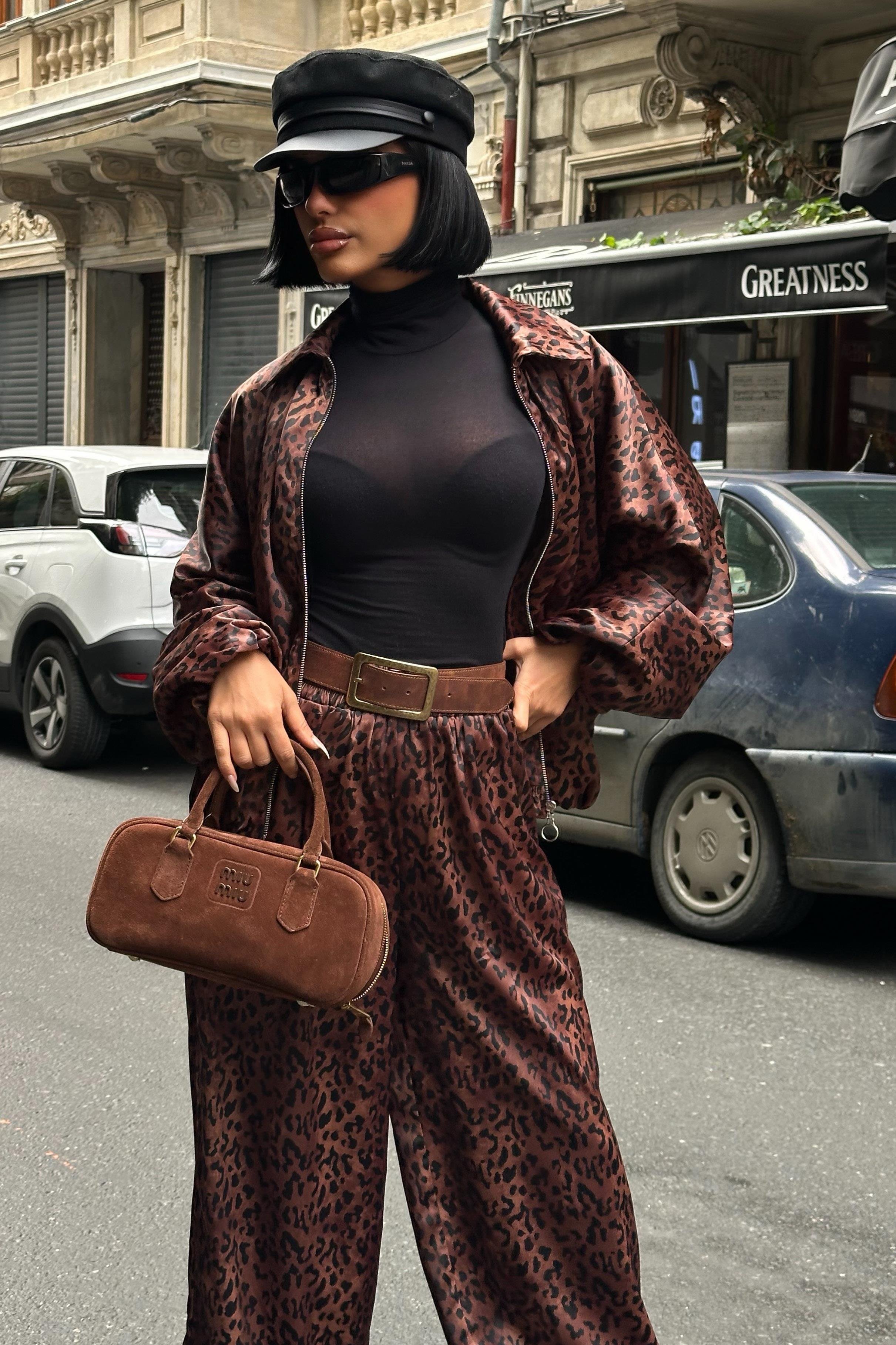 Bomber Ceket ve Şalvar Pantolonlu Leopar Desen Saten Takım 10276