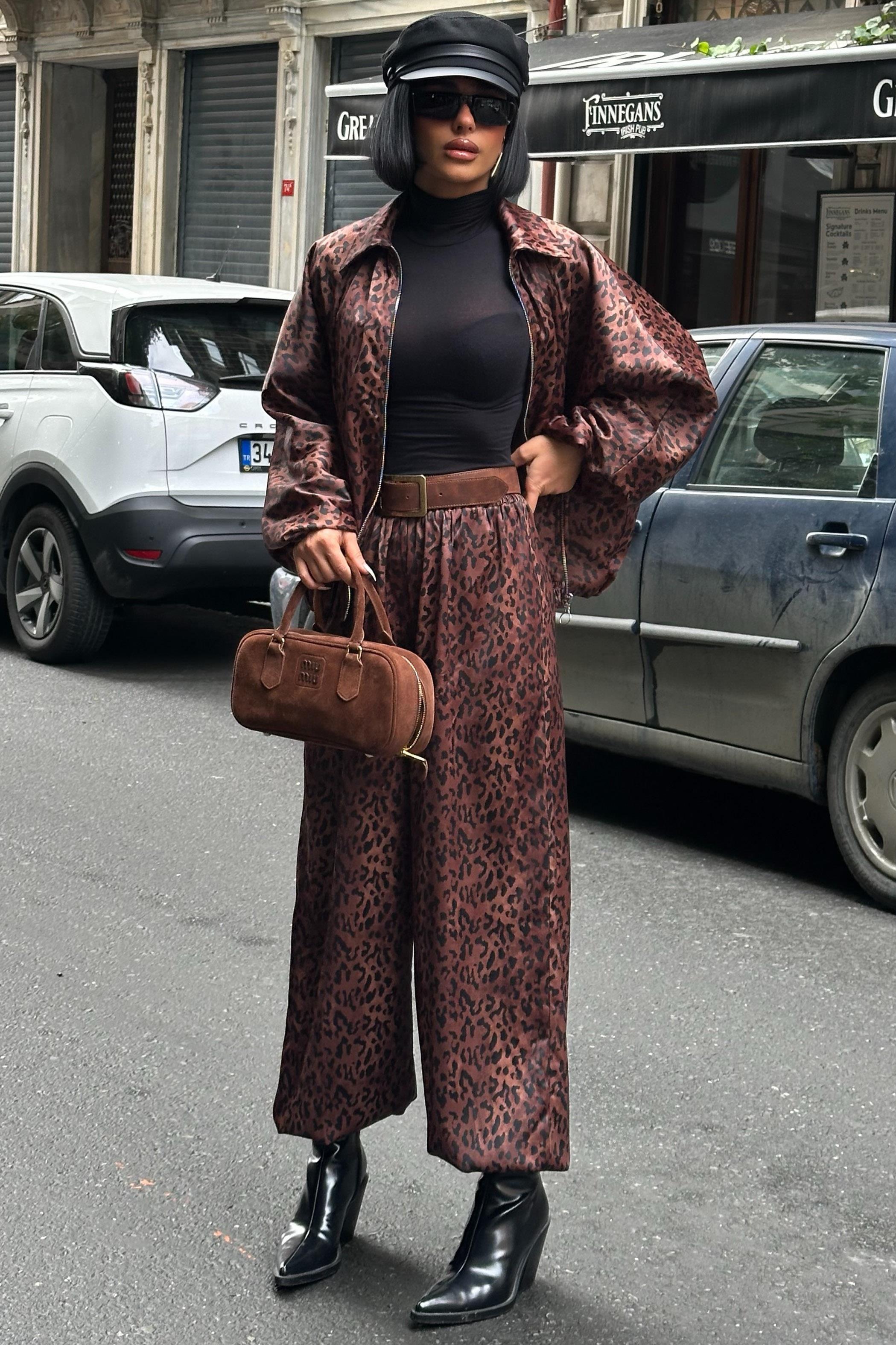 Bomber Ceket ve Şalvar Pantolonlu Leopar Desen Saten Takım 10276