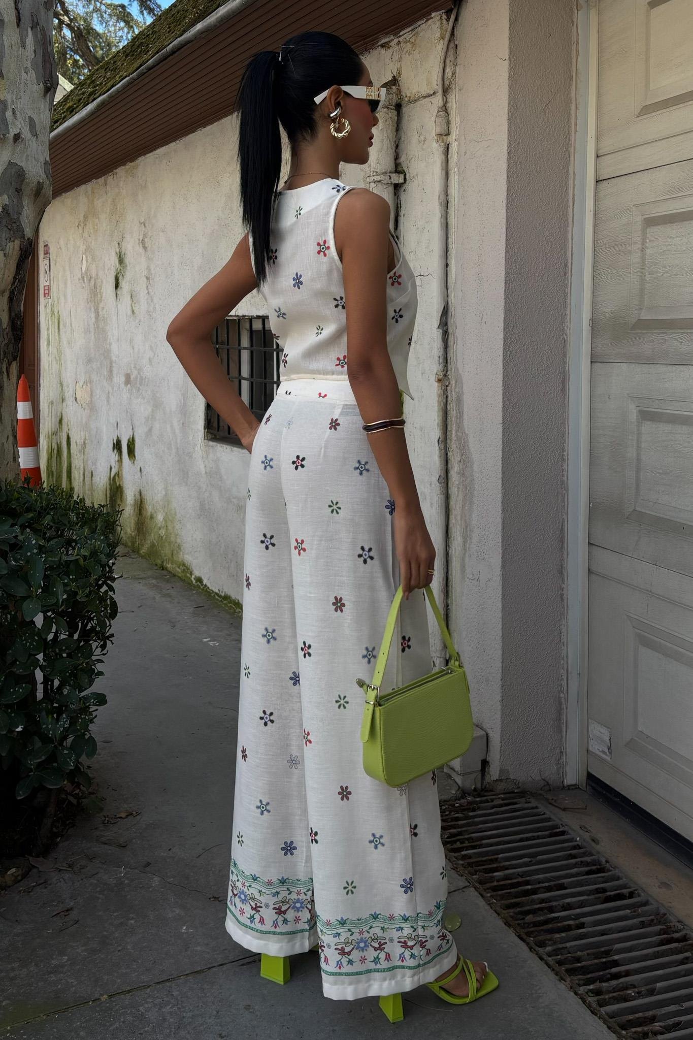 Çiçek Baskılı Paçası Su Yolu Keten Takım 10147 R8-E-K4