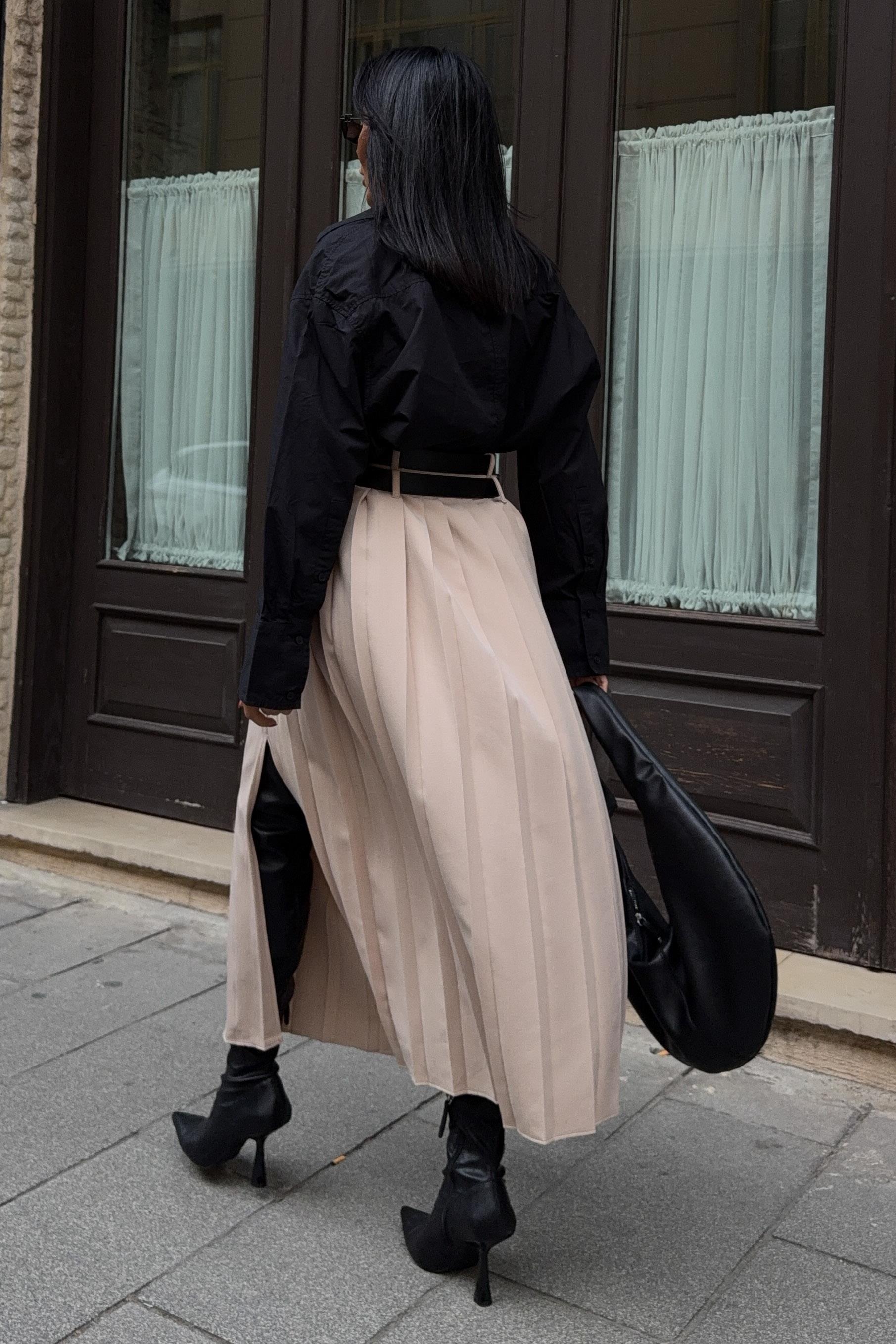 Çift Kemer Detaylı ve Yırtmaçlı Pileli Etek 4055