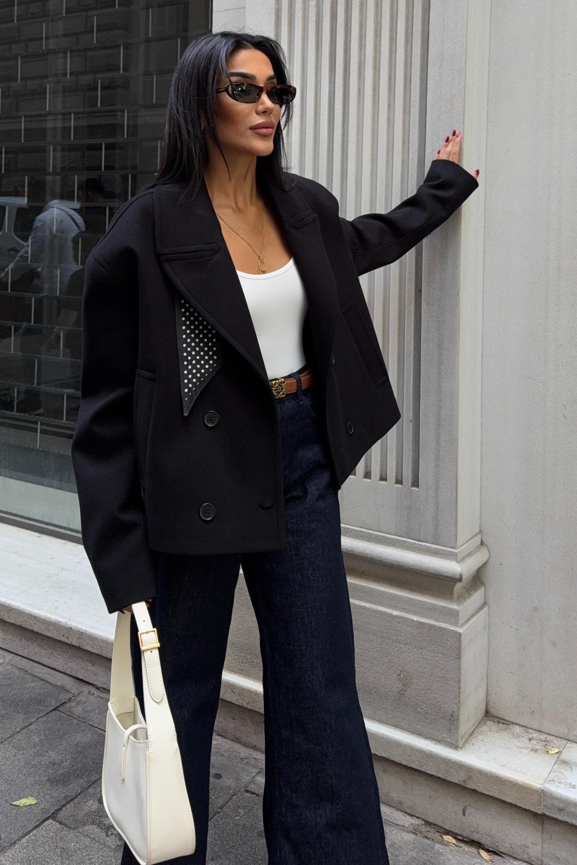 Fular Detaylı Premium Kaşe Ceket 7072