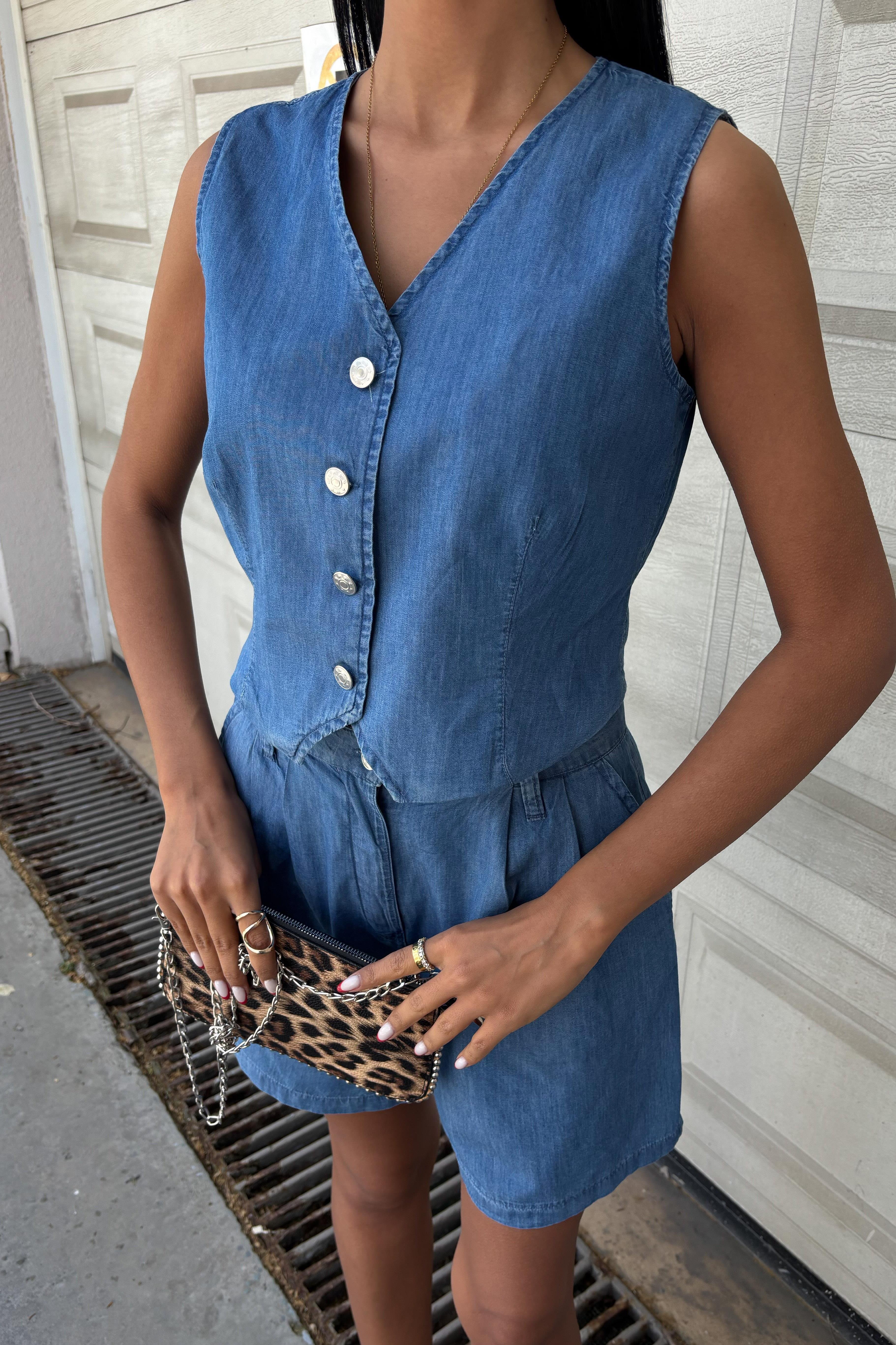 Gümüş Düğmeli Yelek ve Şort Tensel Takım 10174 R11-G-K3